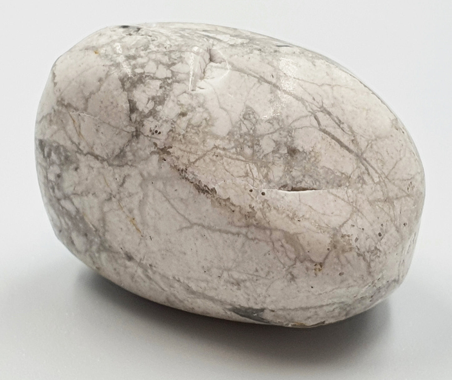 White Howlite Crystal Tumbles - 3 to 4cm approx