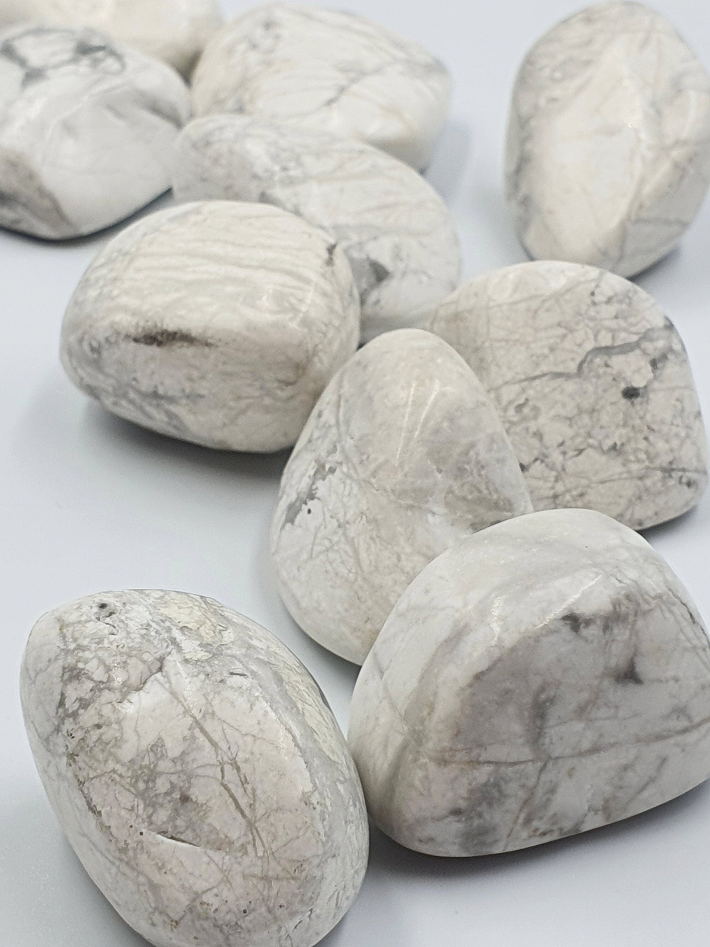 White Howlite Crystal Tumbles - 3 to 4cm approx
