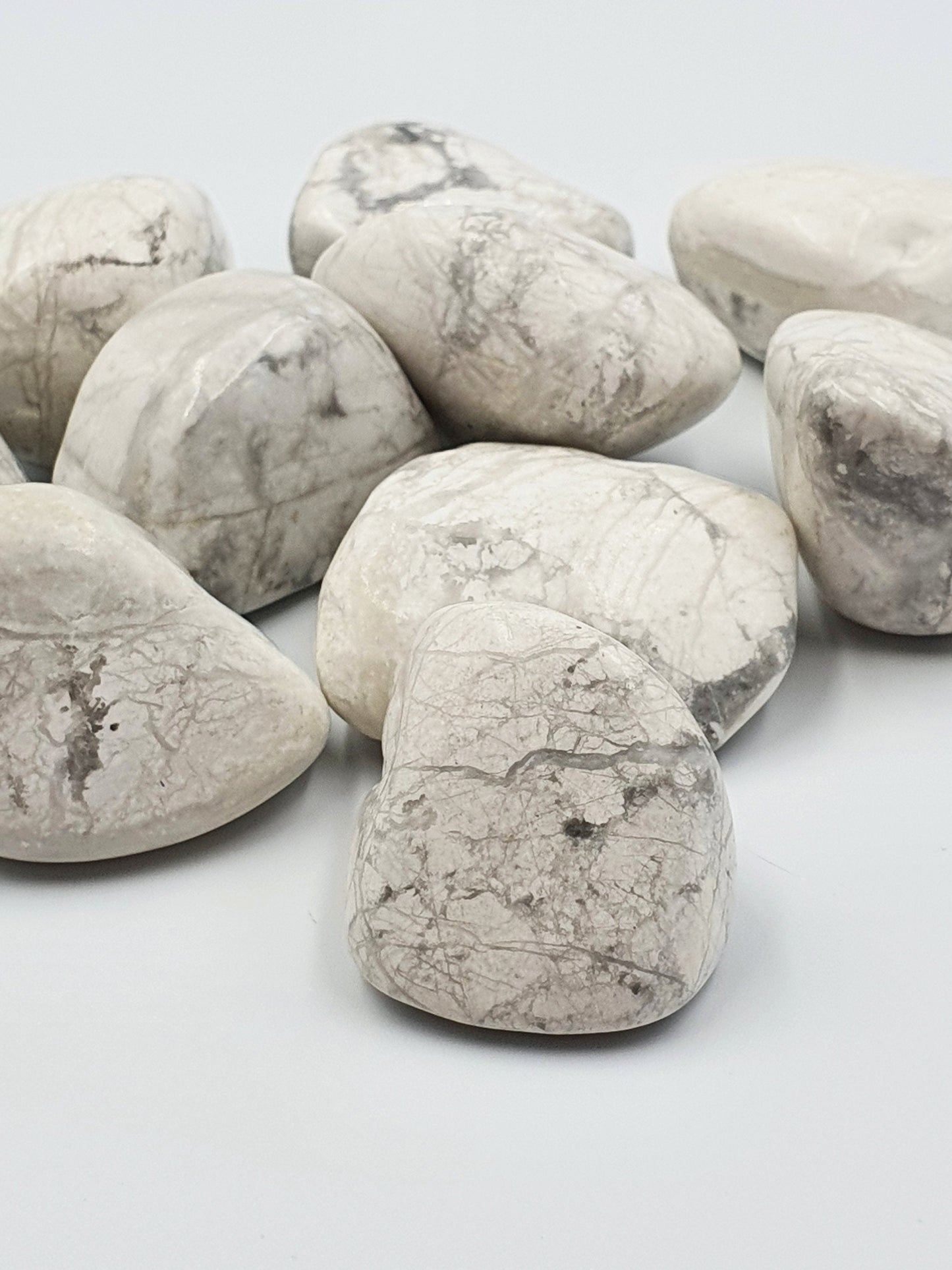 White Howlite Crystal Tumbles - 3 to 4cm approx