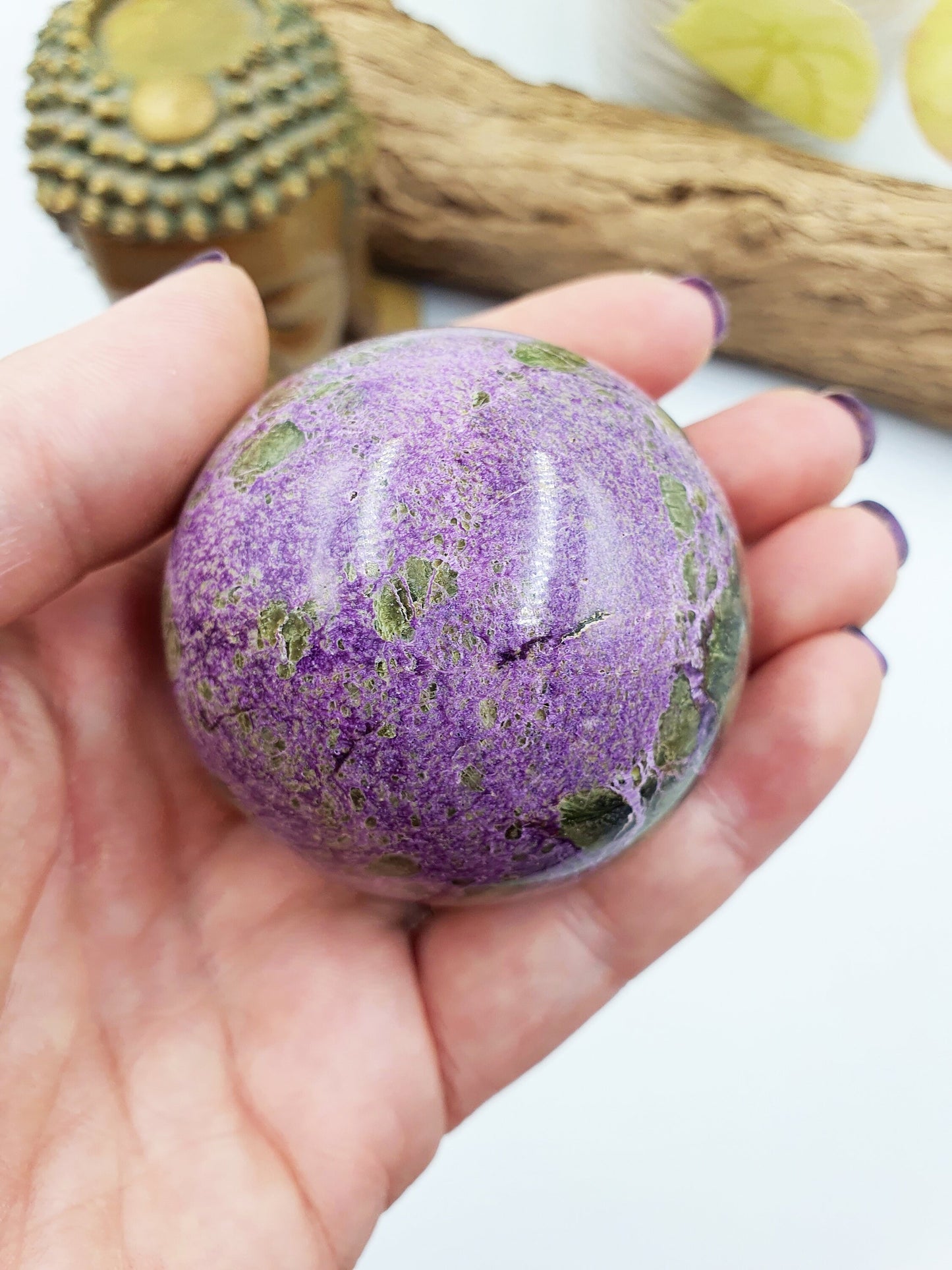 Stichtite Sphere