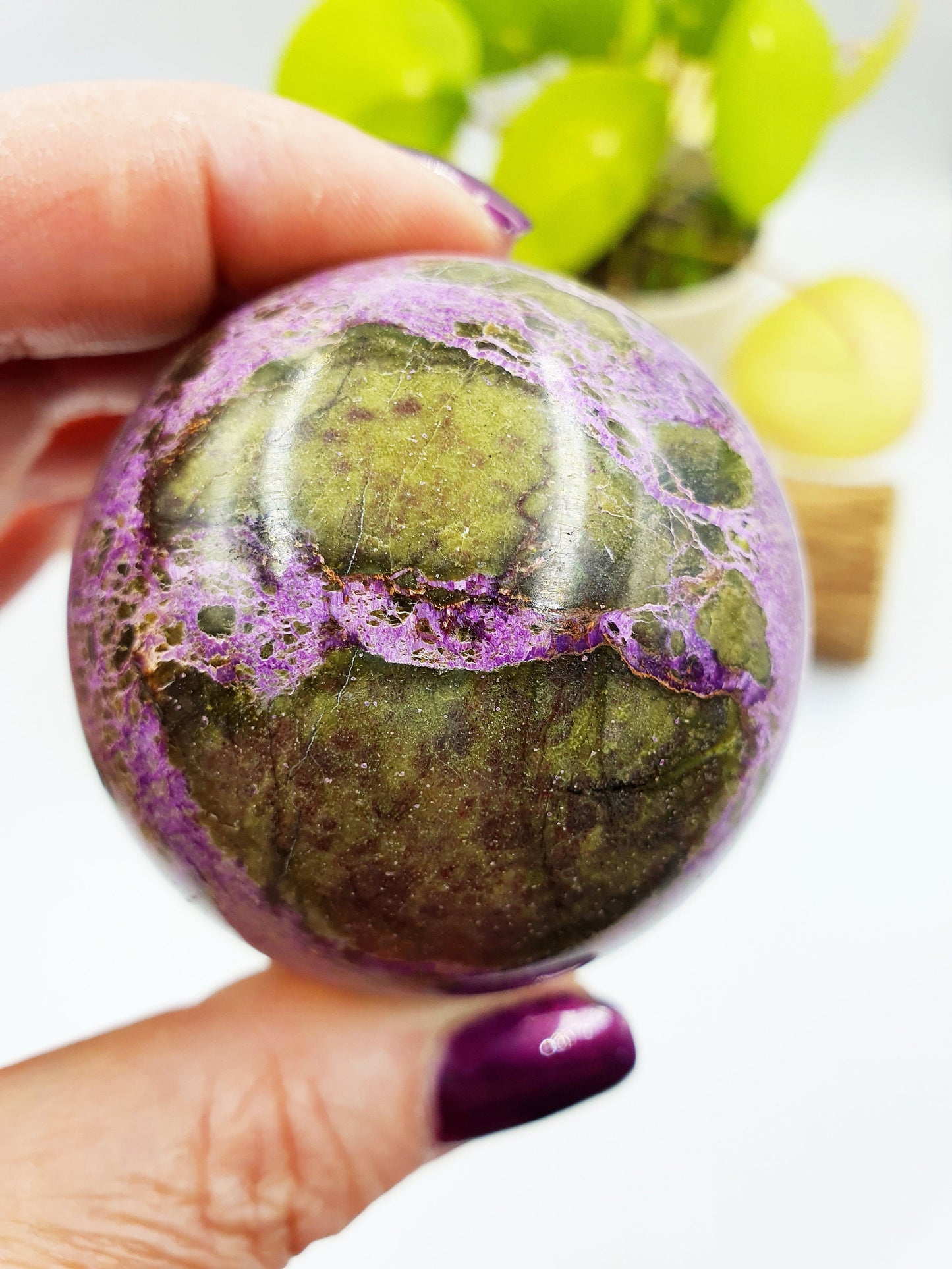 Stichtite Sphere