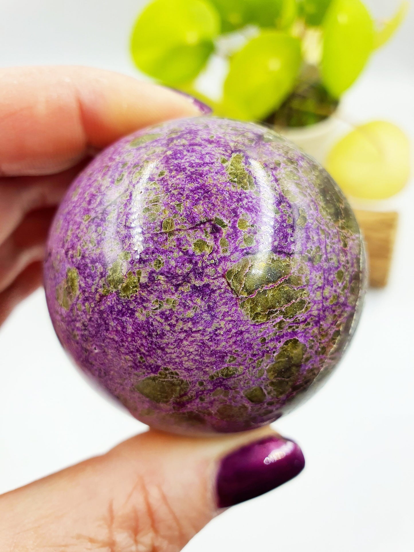 Stichtite Sphere