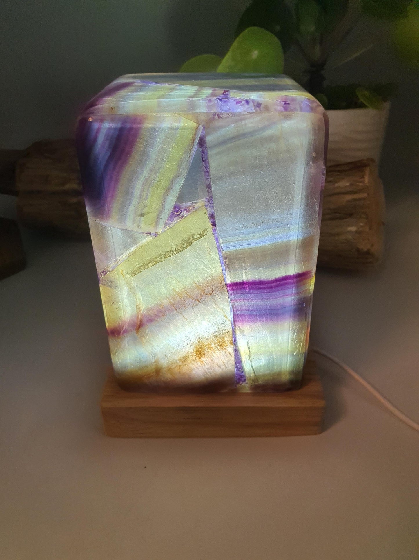 Fluorite Lamp with USB light stand