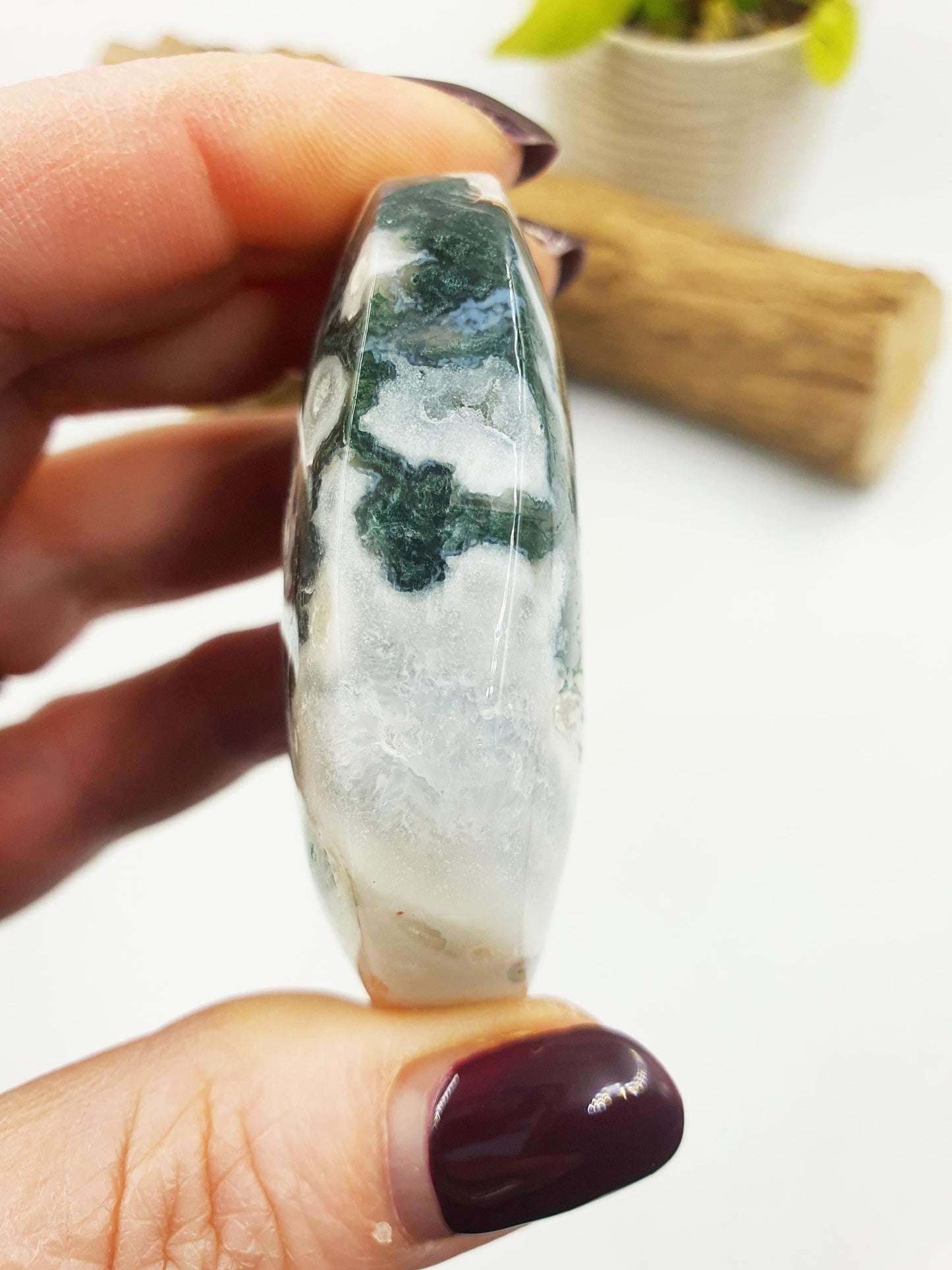 Drusy Moss Agate Palm