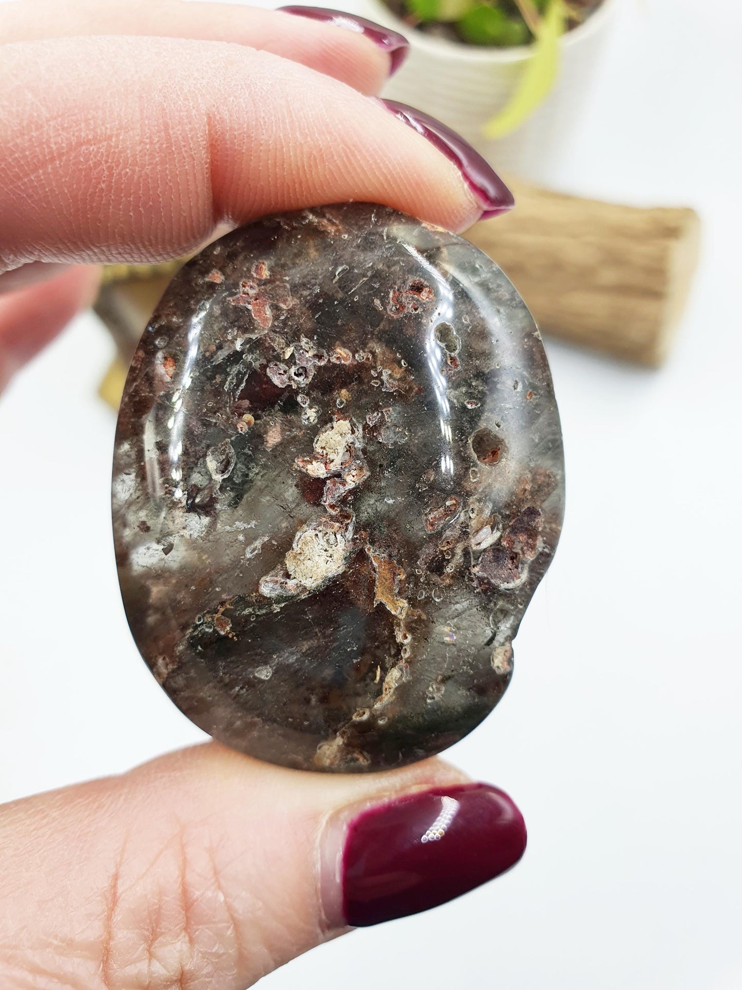 Garden Quartz Palm/Lodolite Quartz Palm Stone
