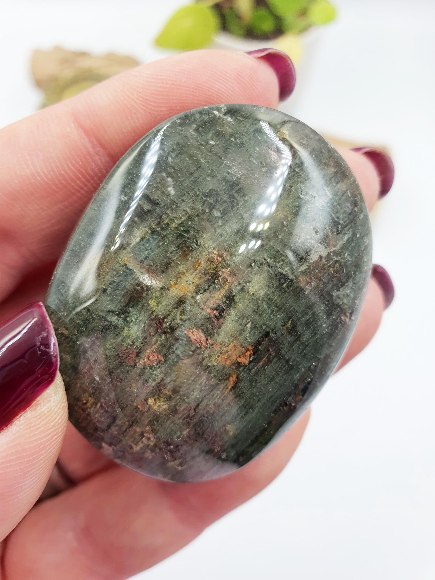Garden Quartz Palm/Lodolite Quartz Palm Stone