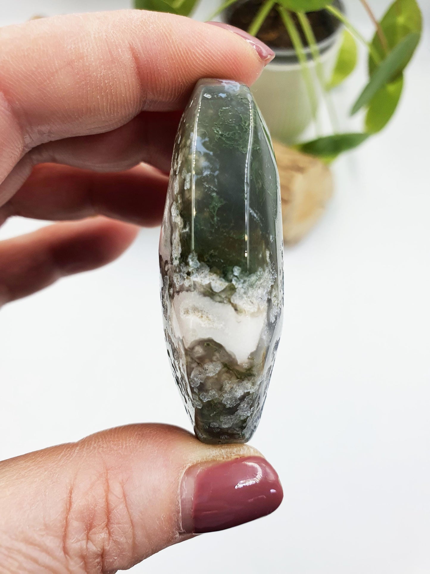 Drusy Moss Agate Palm