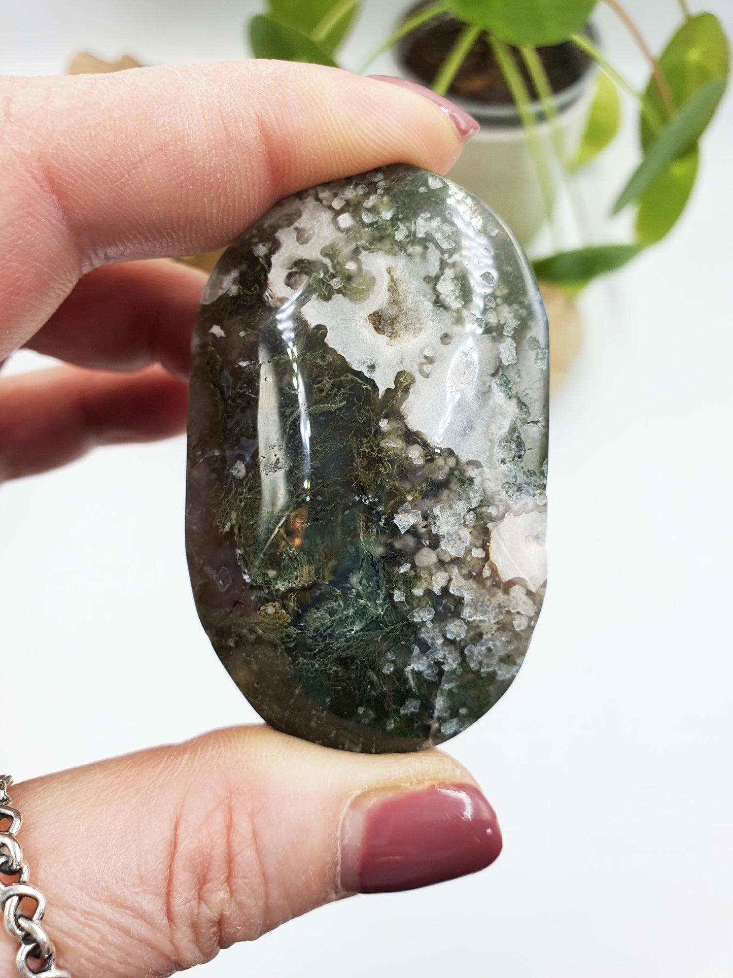 Drusy Moss Agate Palm