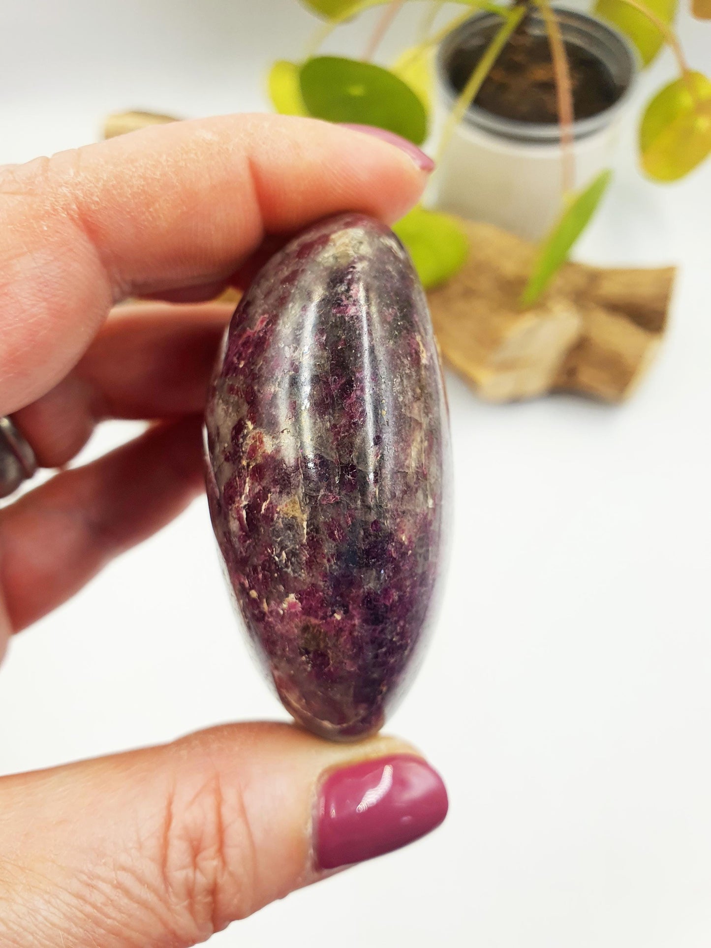 Beautiful Plum Tourmaline Palm / Plum Blossom Tourmaline Palm Stone / Pocket Stone / Meditation Palm - 145g