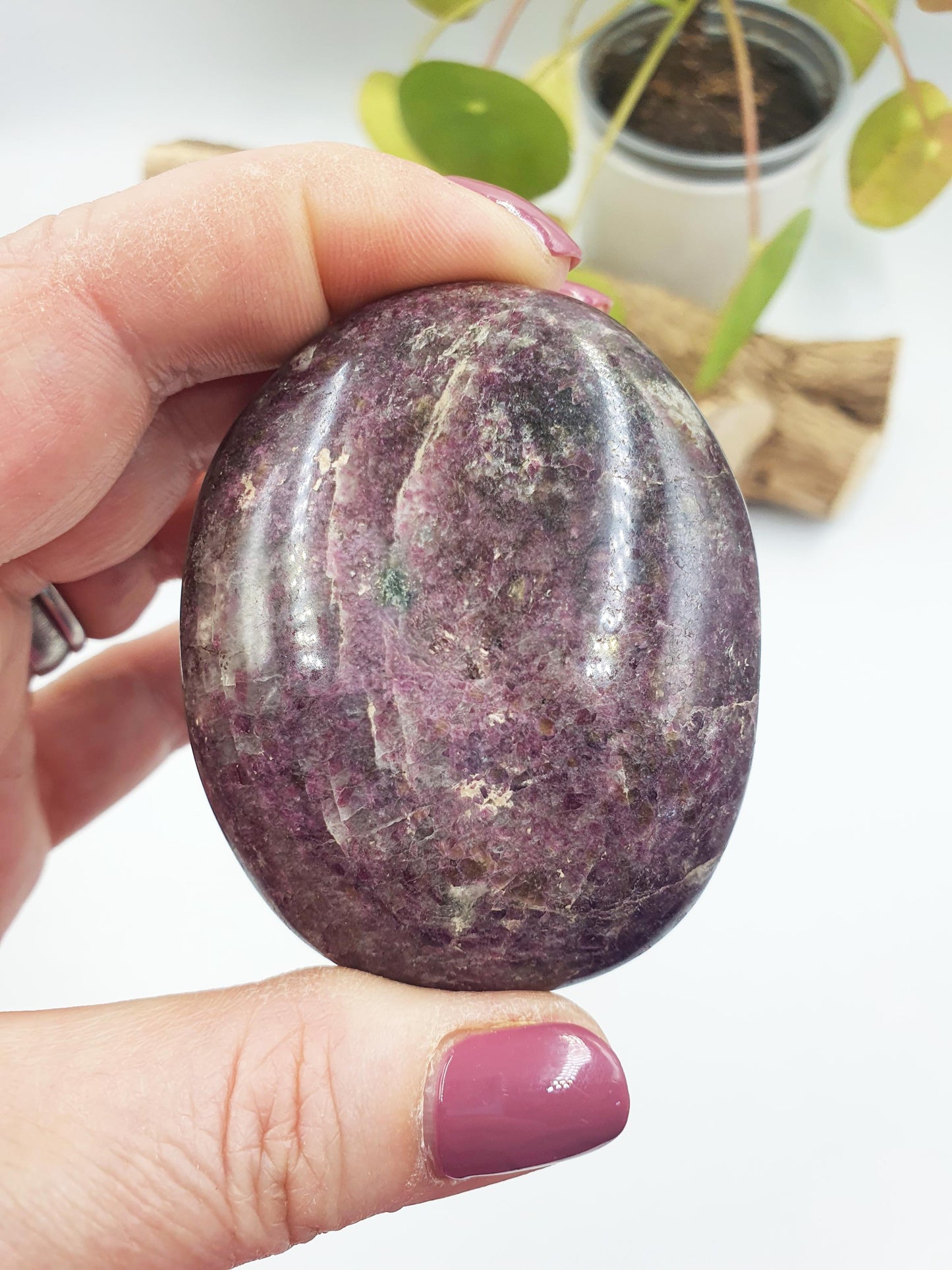 Beautiful Plum Tourmaline Palm / Plum Blossom Tourmaline Palm Stone / Pocket Stone / Meditation Palm - 145g