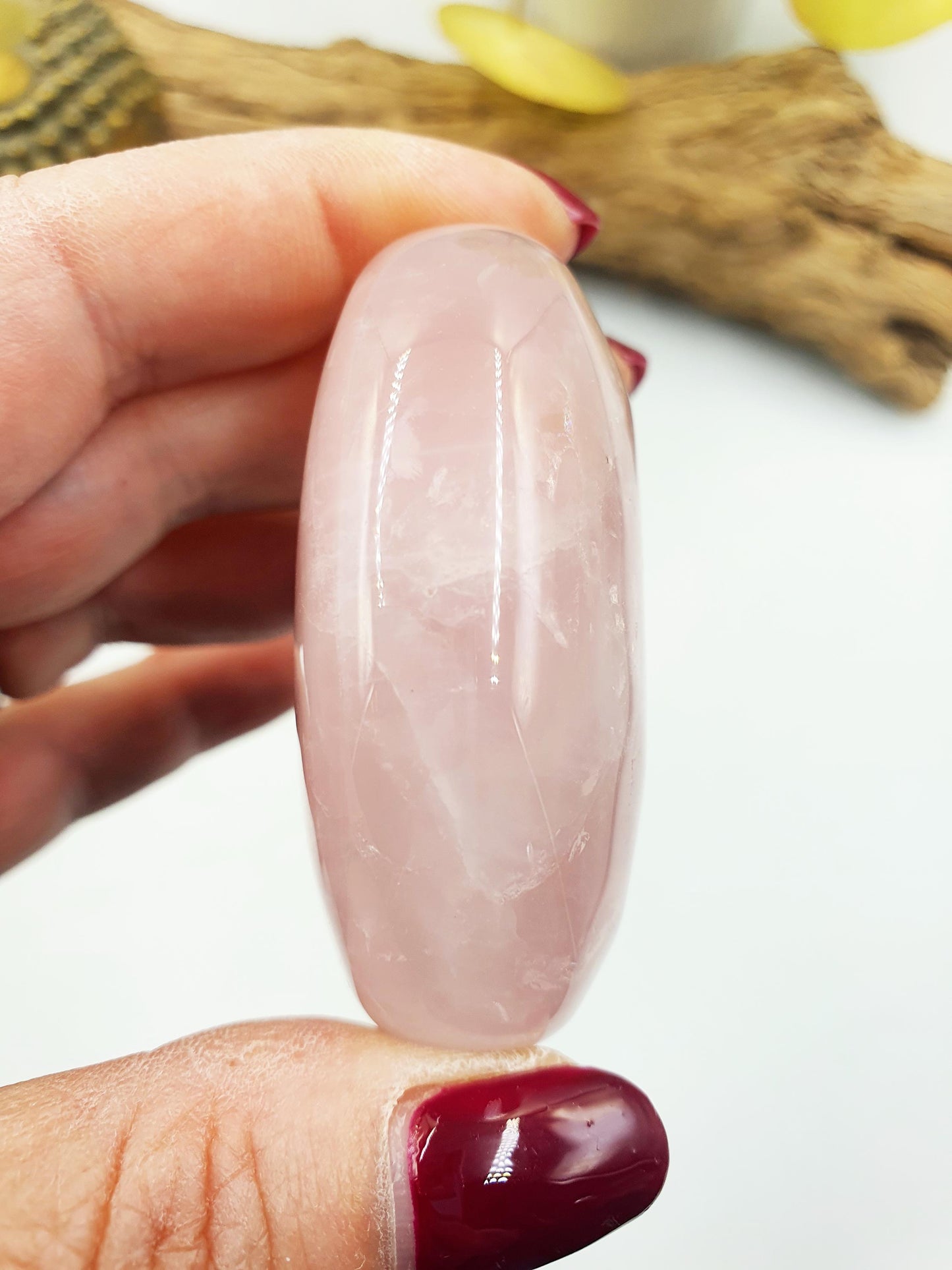 Beautiful Rose Quartz Palm with sparkly flashes / Rose Quartz Palm Stone / Meditation Crystal / Reiki Crystal Palm - 105g
