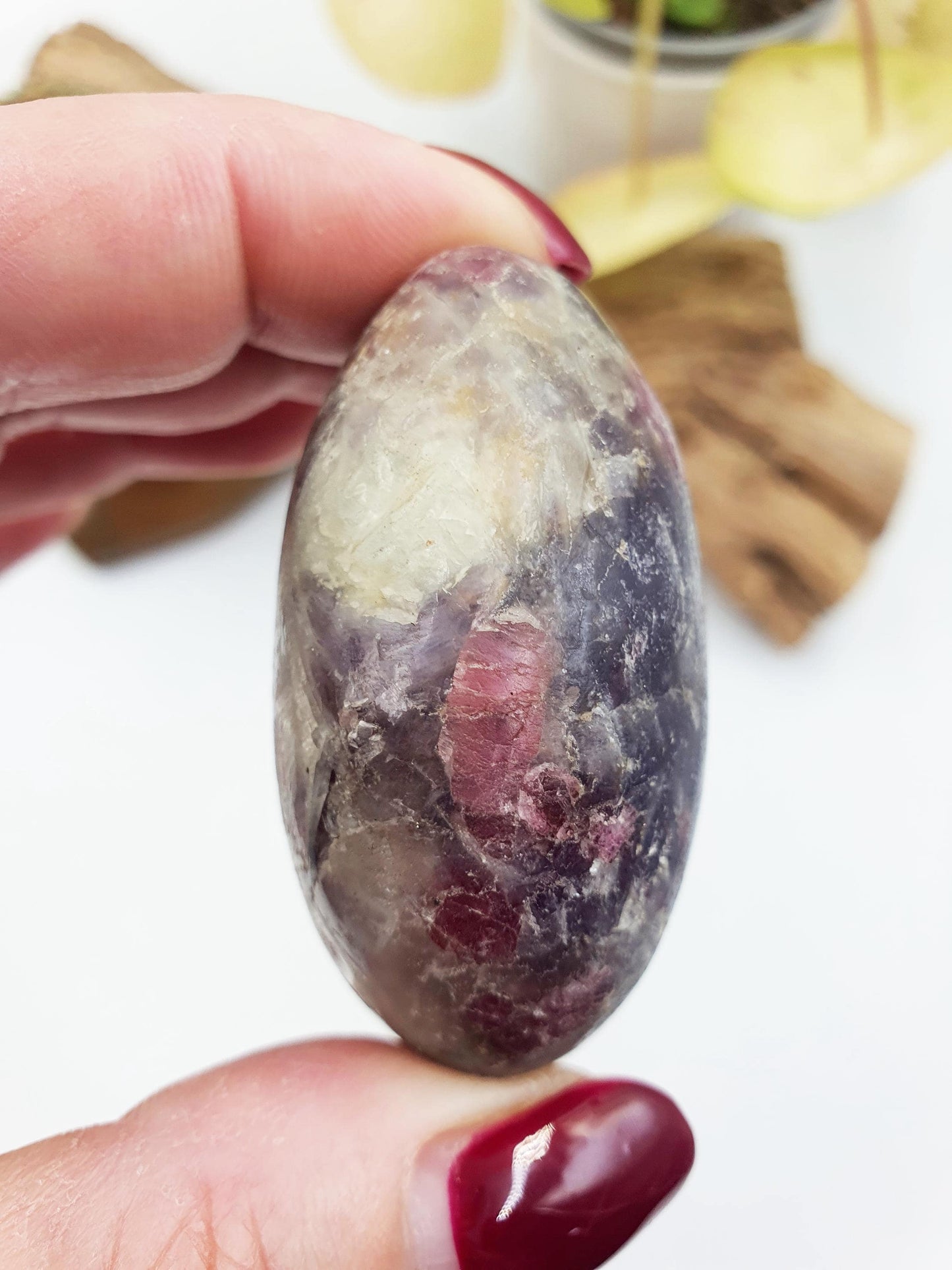 Beautiful Unicorn Stone Palm / Unicorn Palm Stone / Pegmatite Palm / Pocket Crystal / Meditation Palm - 80g