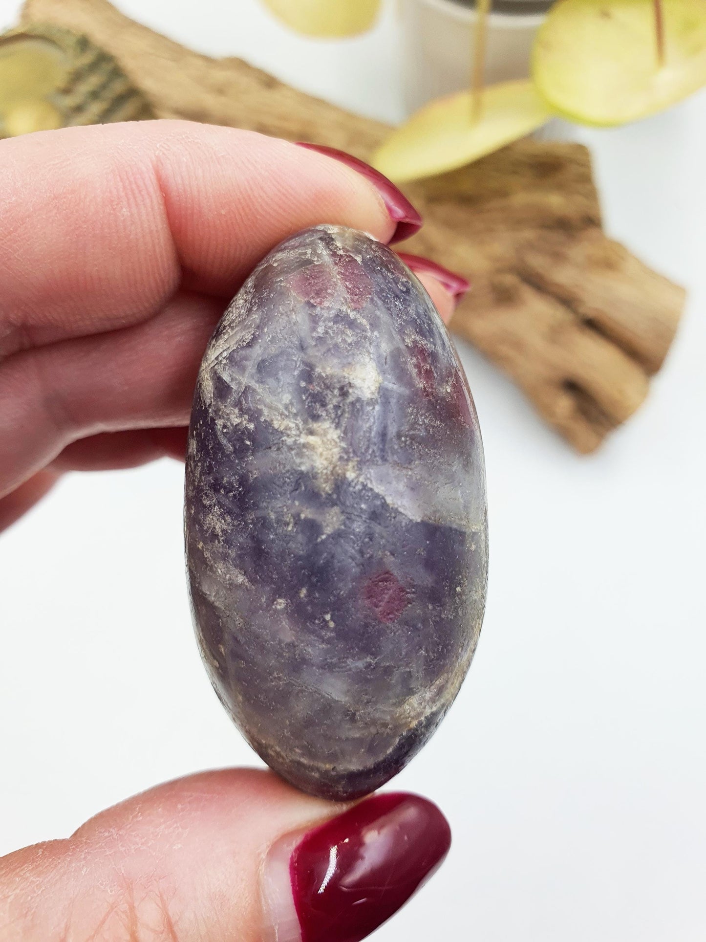 Beautiful Unicorn Stone Palm / Unicorn Palm Stone / Pegmatite Palm / Pocket Crystal / Meditation Palm - 80g