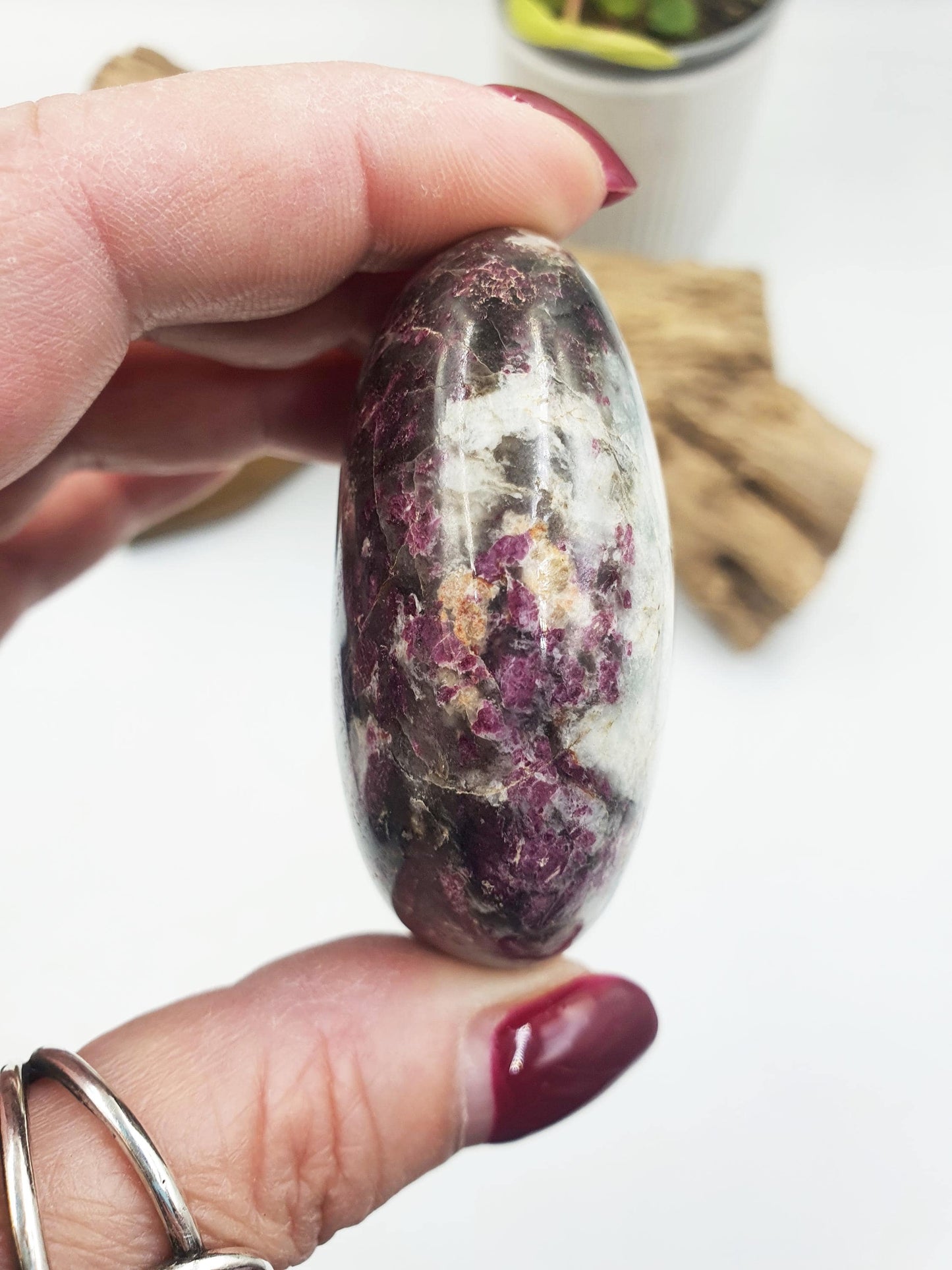 Beautiful Large Plum Tourmaline Palm / Plum Blossom Tourmaline Palm Stone / Pocket Stone / Meditation Palm - 120g