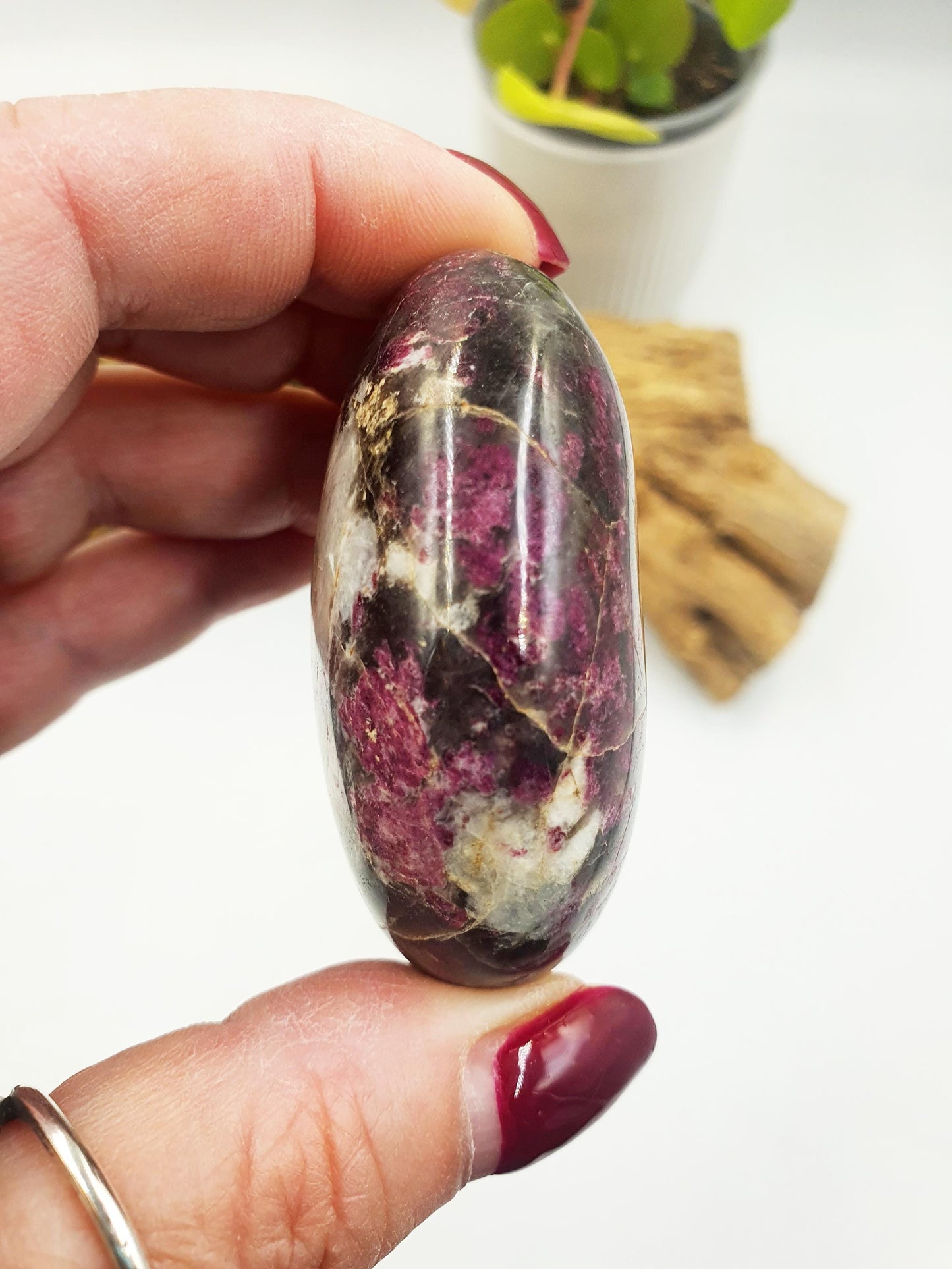 Beautiful Large Plum Tourmaline Palm / Plum Blossom Tourmaline Palm Stone / Pocket Stone / Meditation Palm - 120g