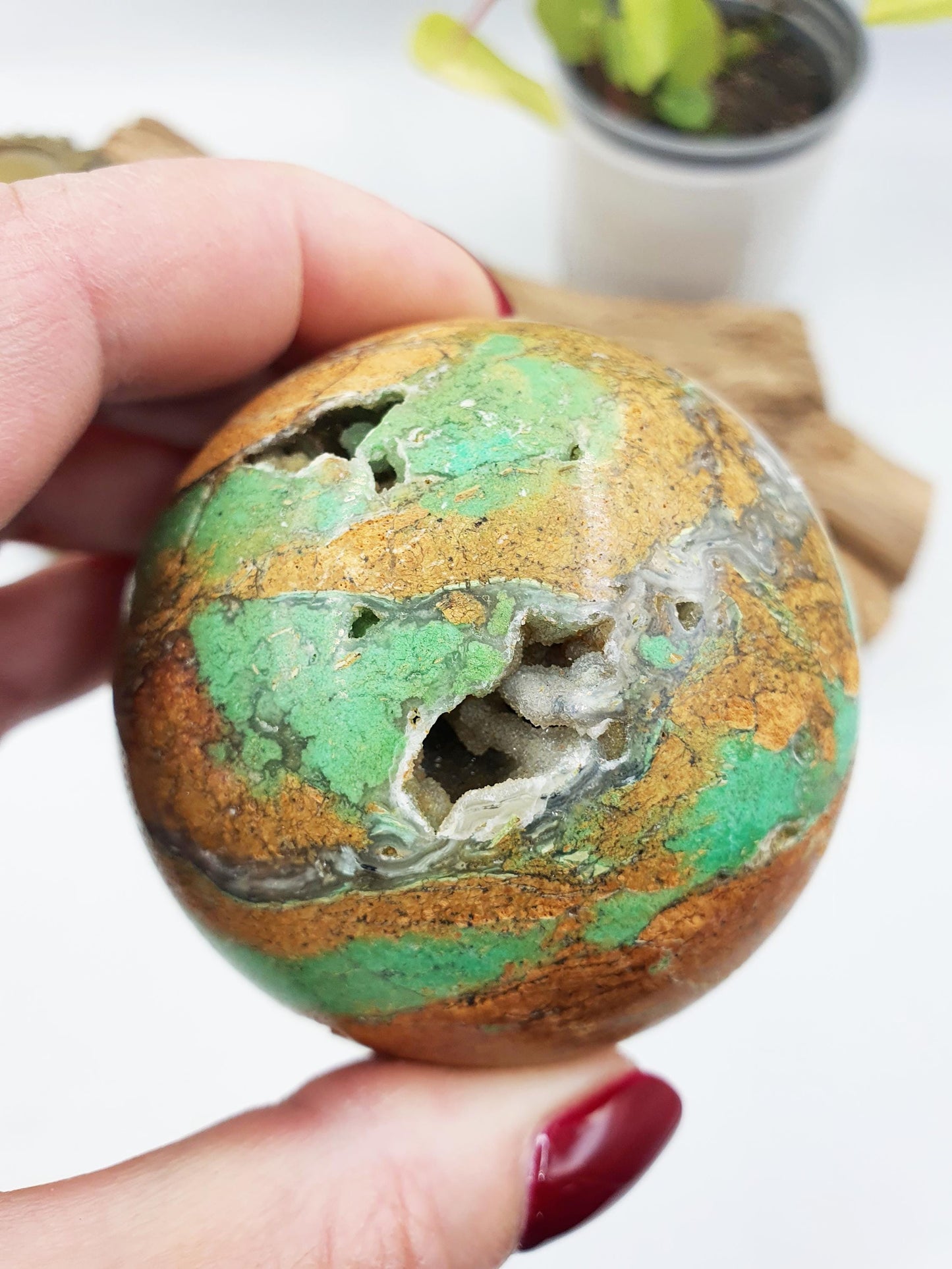 Incrrdible Prehnite and Agate Sphere / Prehnite Crystal Orb / Prehnite and Agate Crystal Ball - 300g