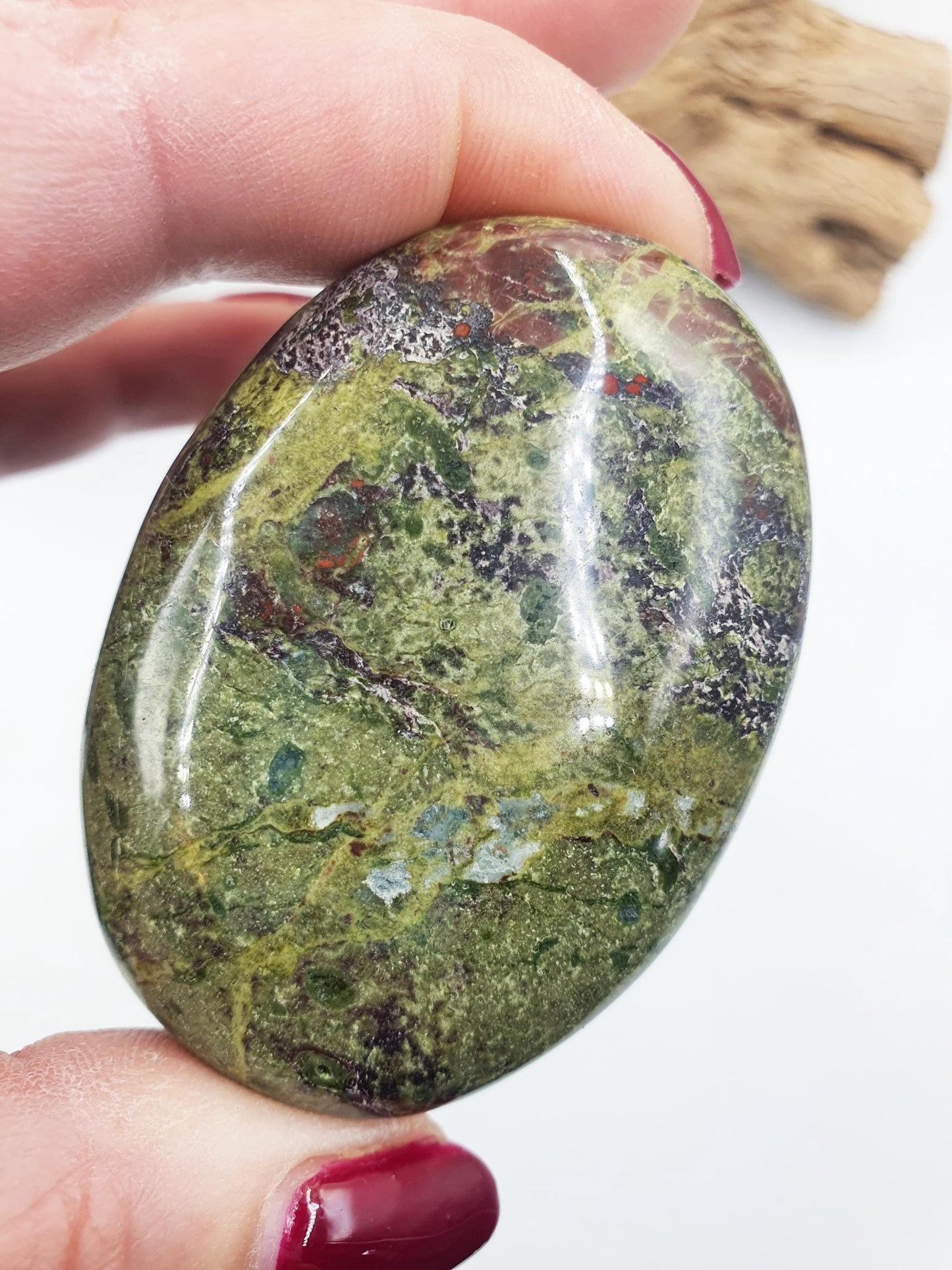 Dragon's Blood Palm / Dragon Blood Palm Stone / Dragon Blood Meditation Palm / Reiki Crystal Palm - 115g