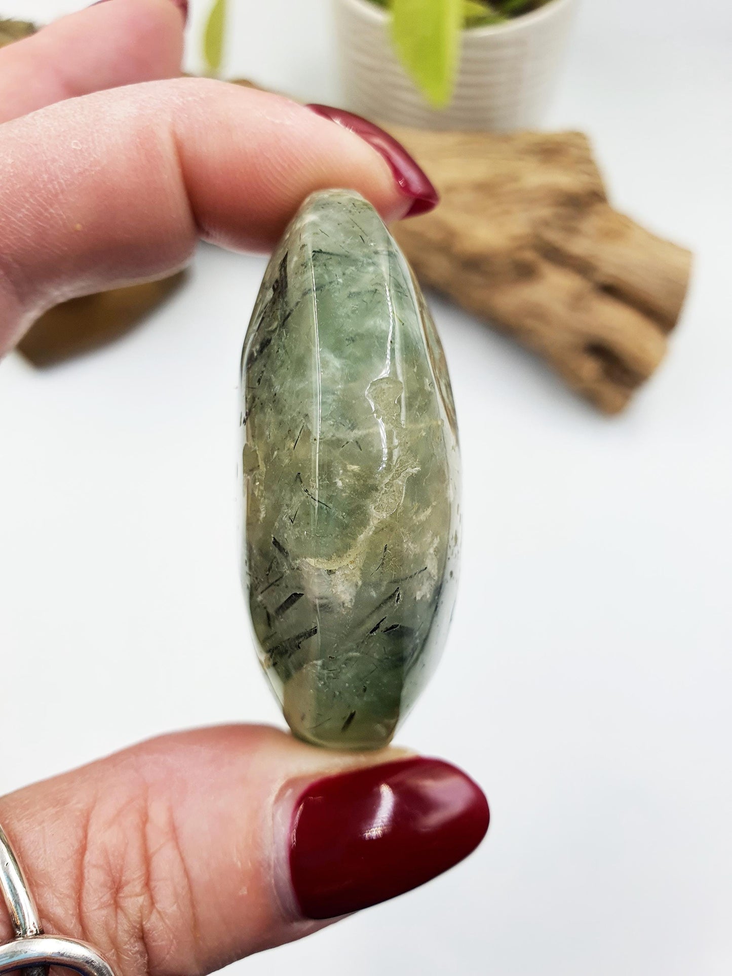 Pretty Prehnite Palm / Prehnite Palm Stone / Prehnite Pocket Stone / Palm Stones / Meditation Palm - 80g