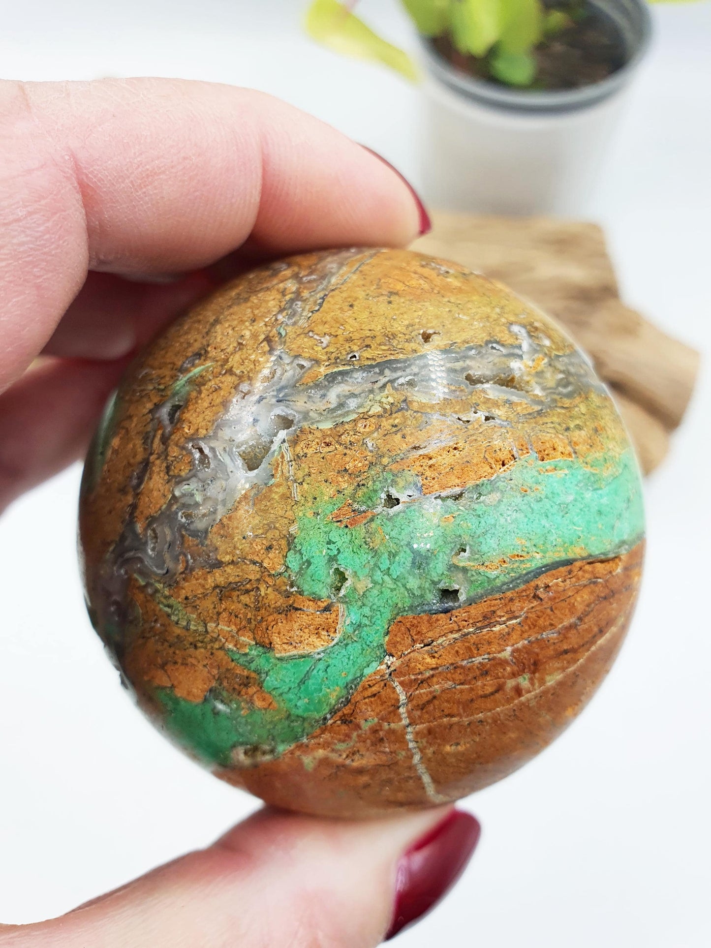 Incrrdible Prehnite and Agate Sphere / Prehnite Crystal Orb / Prehnite and Agate Crystal Ball - 300g