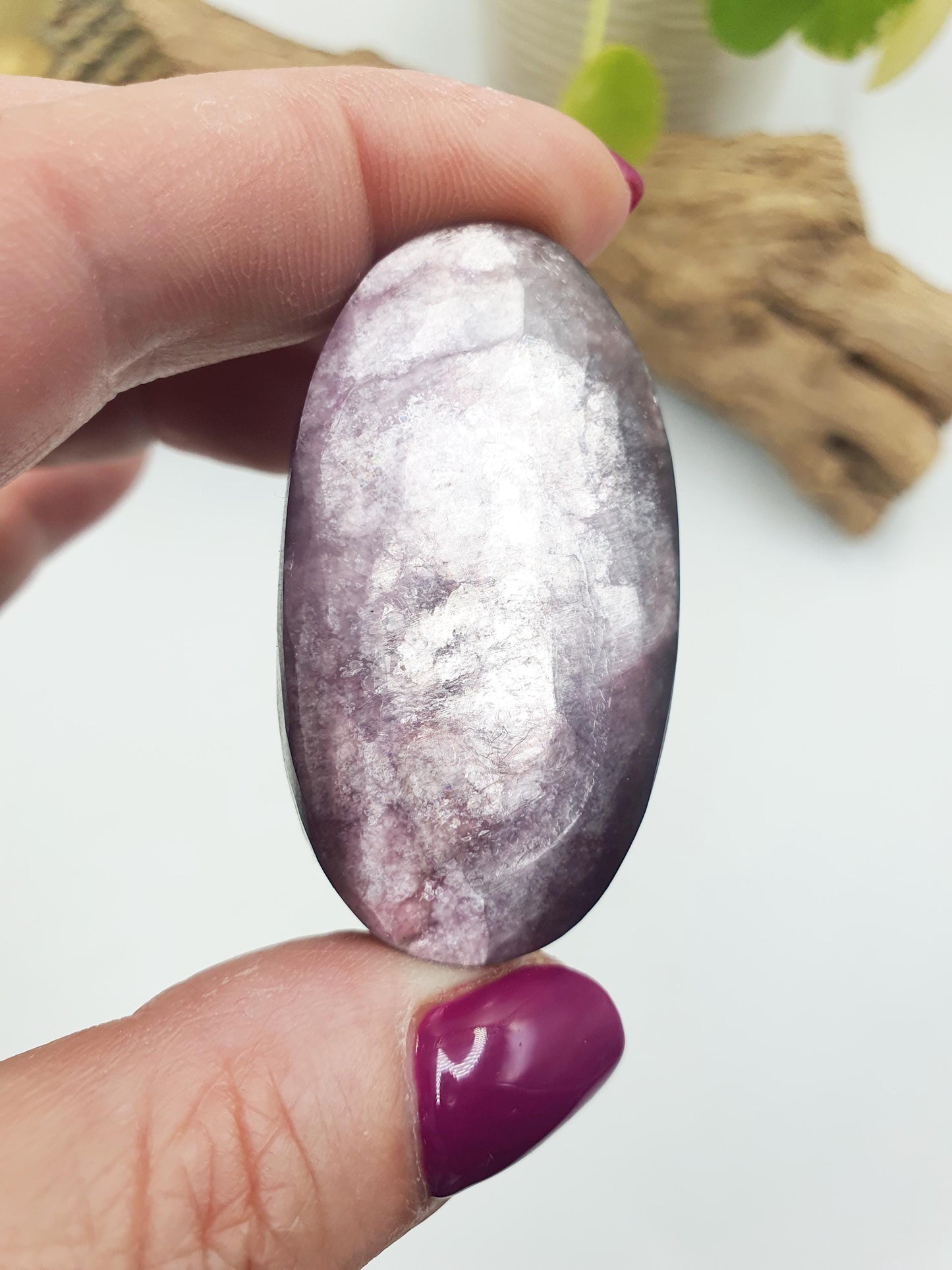 High Grade Purple Mica Palm / Purple Mica Palm Stone / Lepidolite Palm / Meditation Palm / Reiki Crystal Palm - 40g