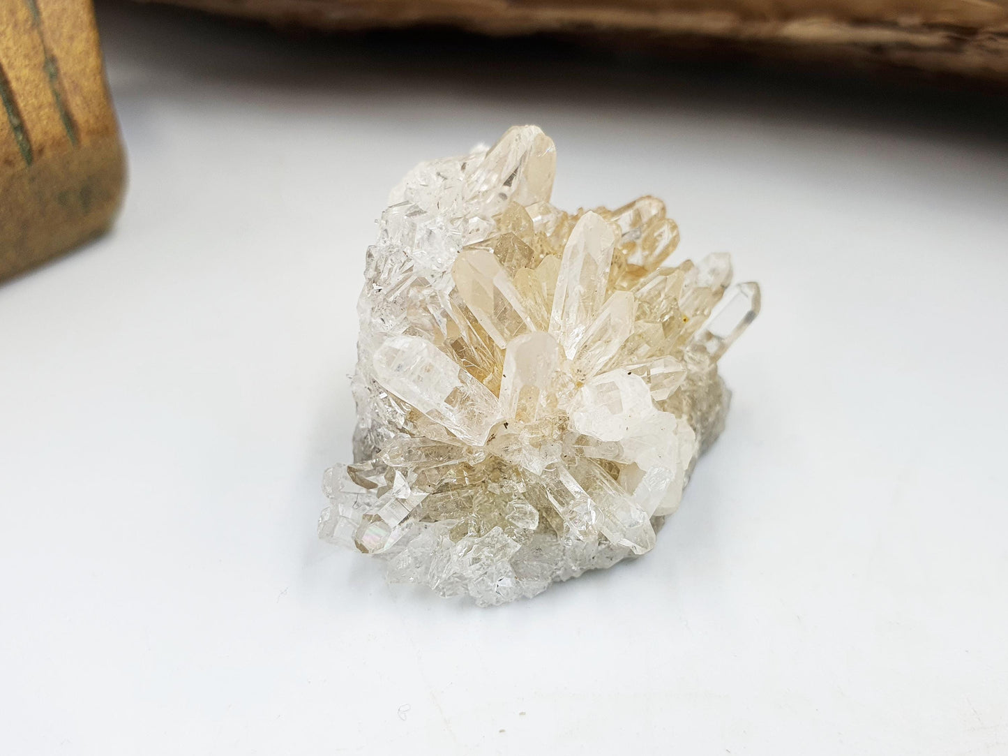 Cute Tiny Chrysanthemum Quartz Cluster / Raw Quartz Cluster / Mini Quartz Cluster - 17g