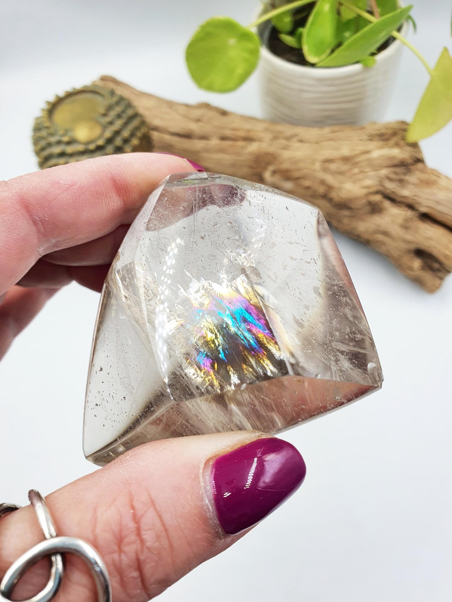 Clear Quartz Freeform with huge rainbow / Clear Quartz Chunk / Clear Quartz Piece - 135g