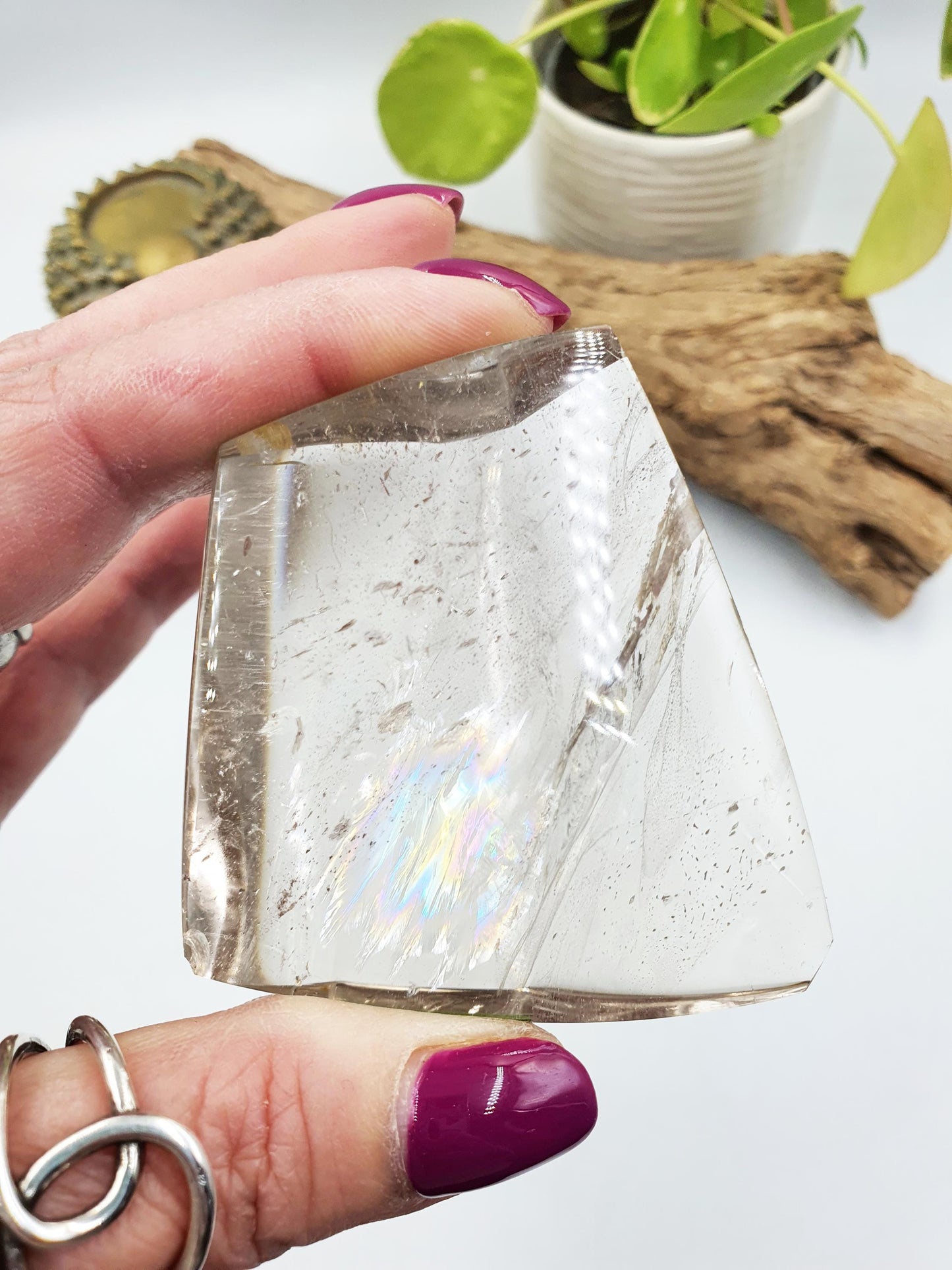 Clear Quartz Freeform with huge rainbow / Clear Quartz Chunk / Clear Quartz Piece - 135g