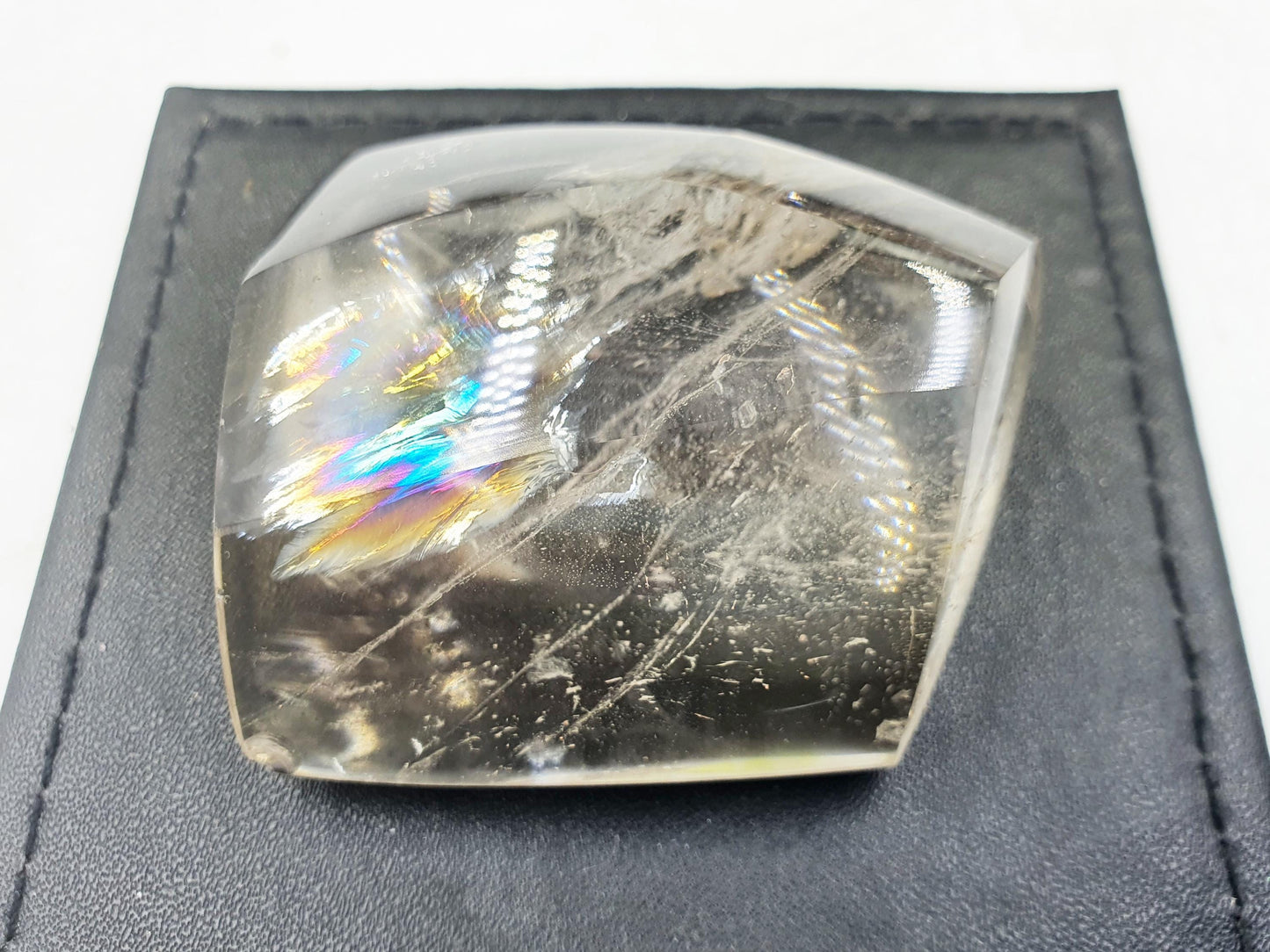Clear Quartz Freeform with huge rainbow / Clear Quartz Chunk / Clear Quartz Piece - 135g