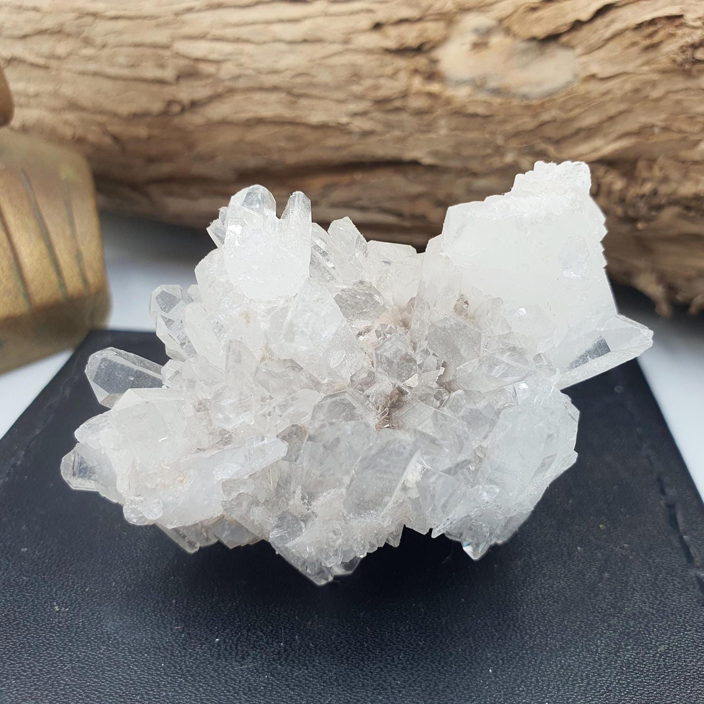 Cute Chrysanthemum Quartz Cluster / Raw Quartz Cluster / Mini Quartz Cluster - 88g