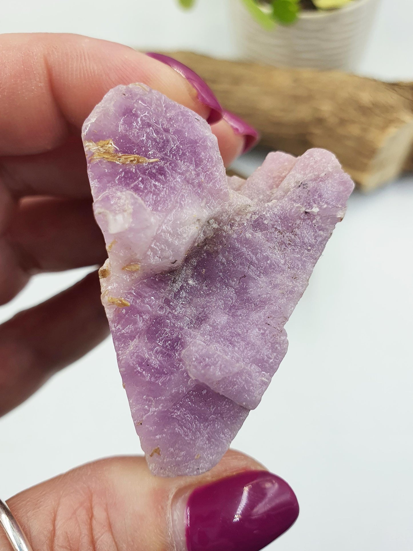 Raw Kunzite Specimen - Natural Heart Chakra & Emotional Healing Crystal - 120g