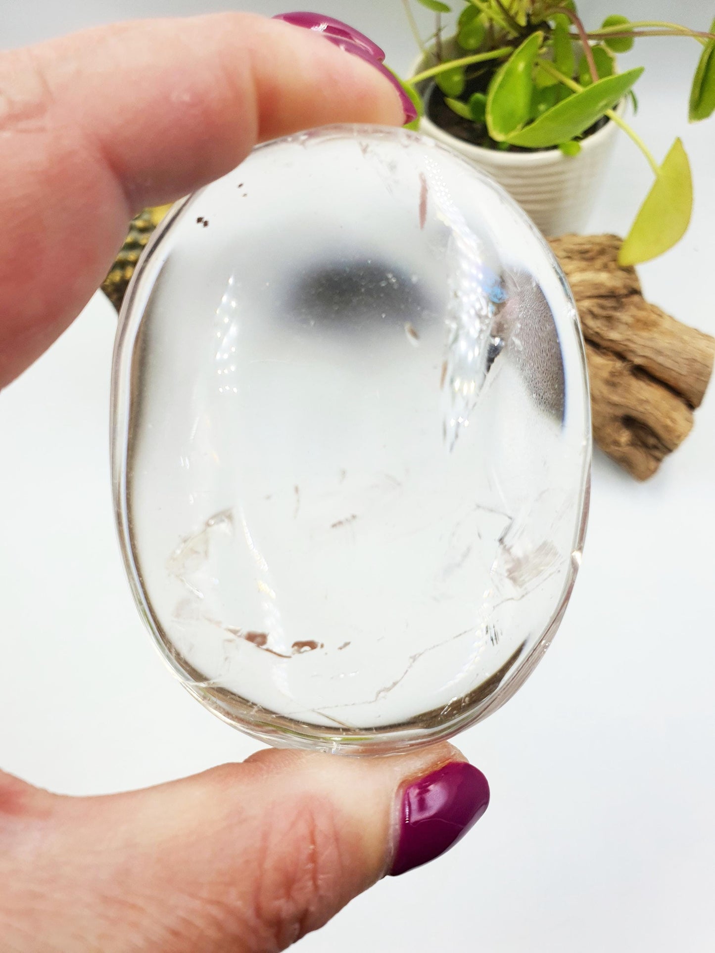 Beautiful Large Clear Quartz Palm with rainbows / Clear Quartz Palm Stone with shimmering inclusions/ Meditation Palm / Reiki Crystal - 150g
