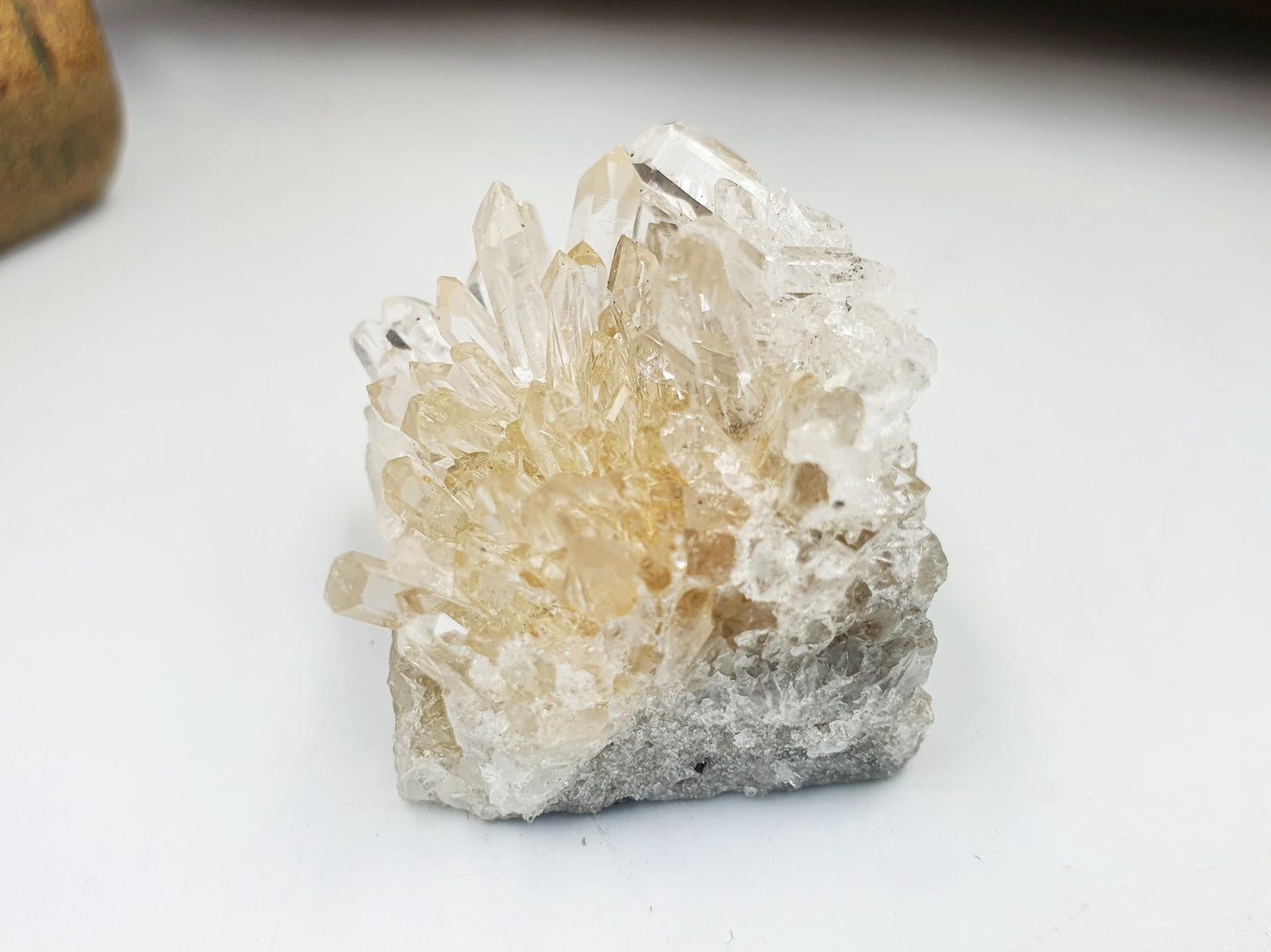 Cute Tiny Chrysanthemum Quartz Cluster / Raw Quartz Cluster / Mini Quartz Cluster - 17g