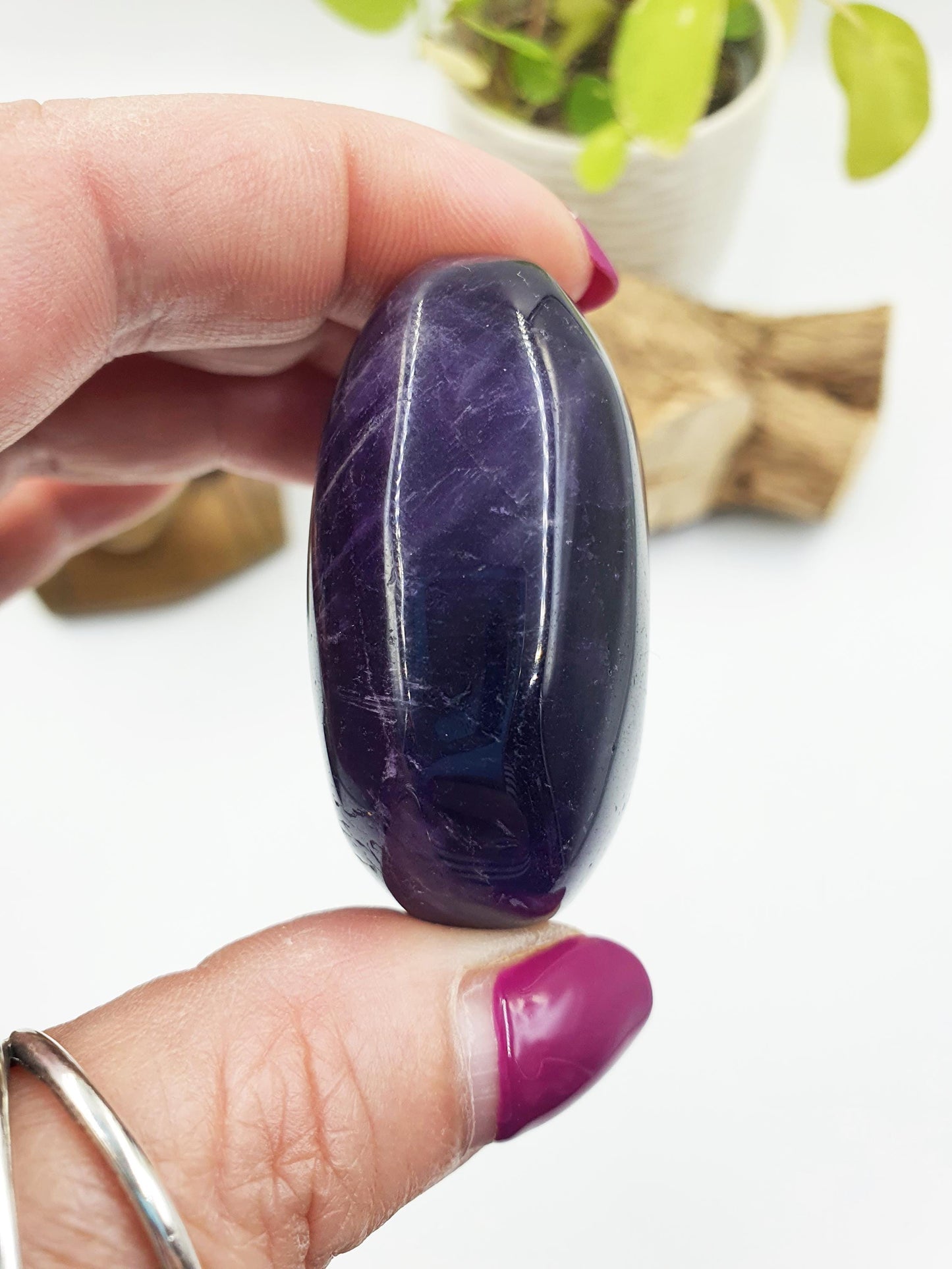 Amethyst Palm Stone - Calming & Spiritual Healing Crystal - 75g