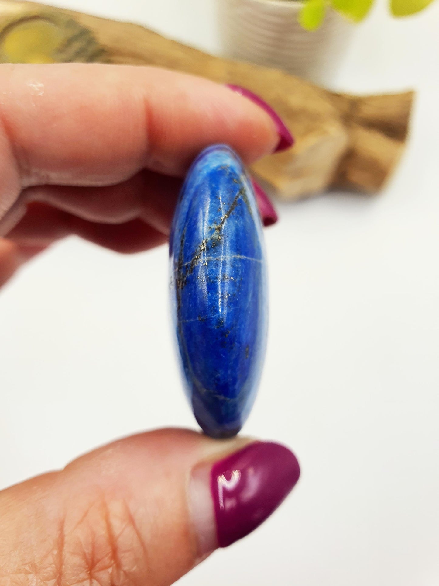 Round Lapis Lazuli Palm Stone - Wisdom & Truth Third Eye Chakra Crystal - 45g