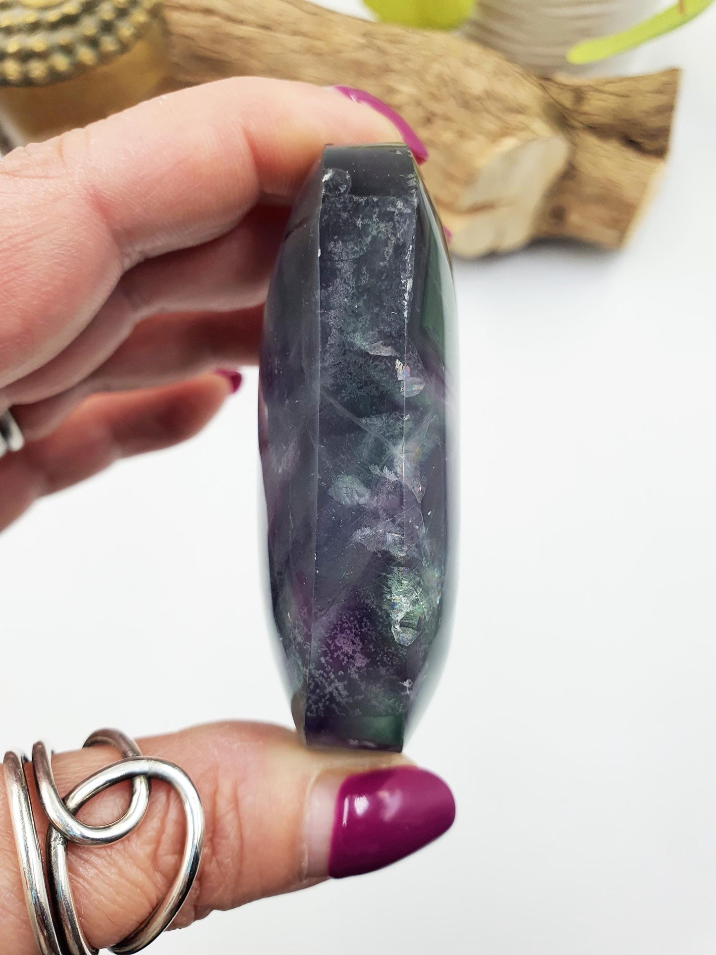 Fluorite Palm Stone with rainbows - Focus and Clarity Healing Crystal - 155g