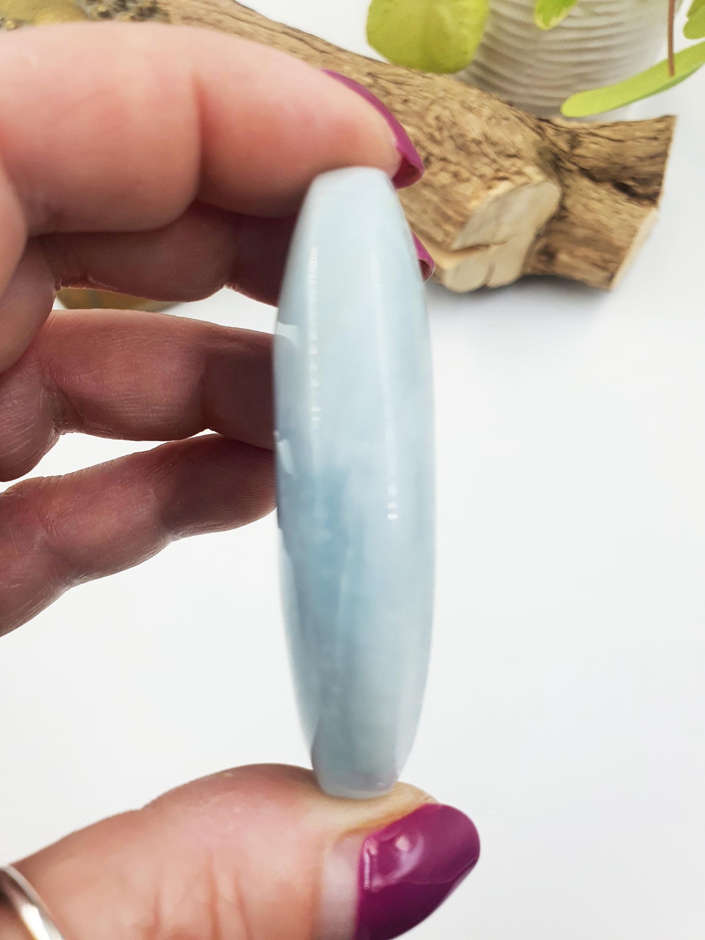 Flashy Aquamarine Palm Stone - Calming & Stress Relief Throat Chakra Crystal - 25g
