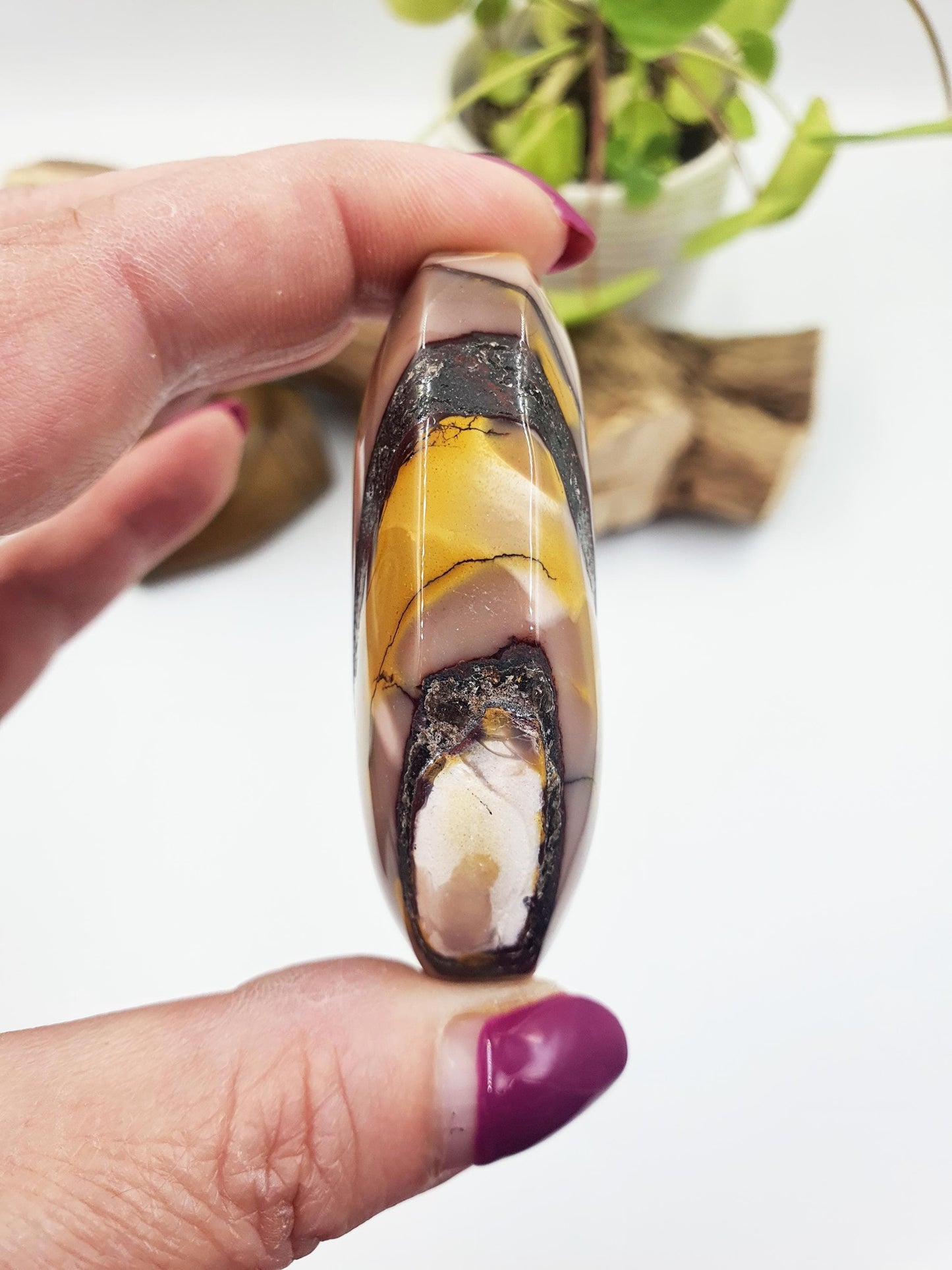 Mookaite Jasper Palm Stone - Grounding and Vitality Healing Crystal - 80g