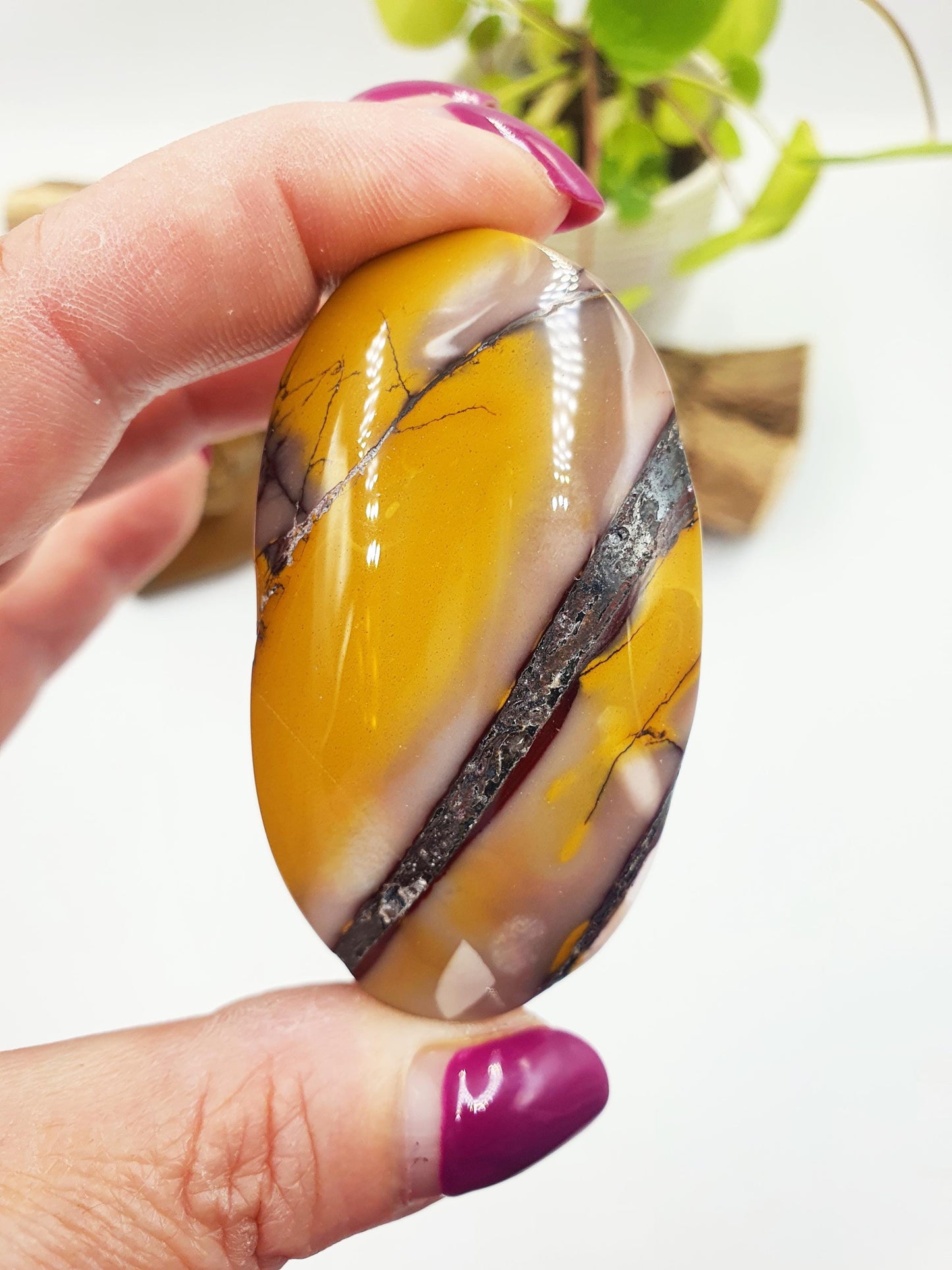 Mookaite Jasper Palm Stone - Grounding and Vitality Healing Crystal - 80g