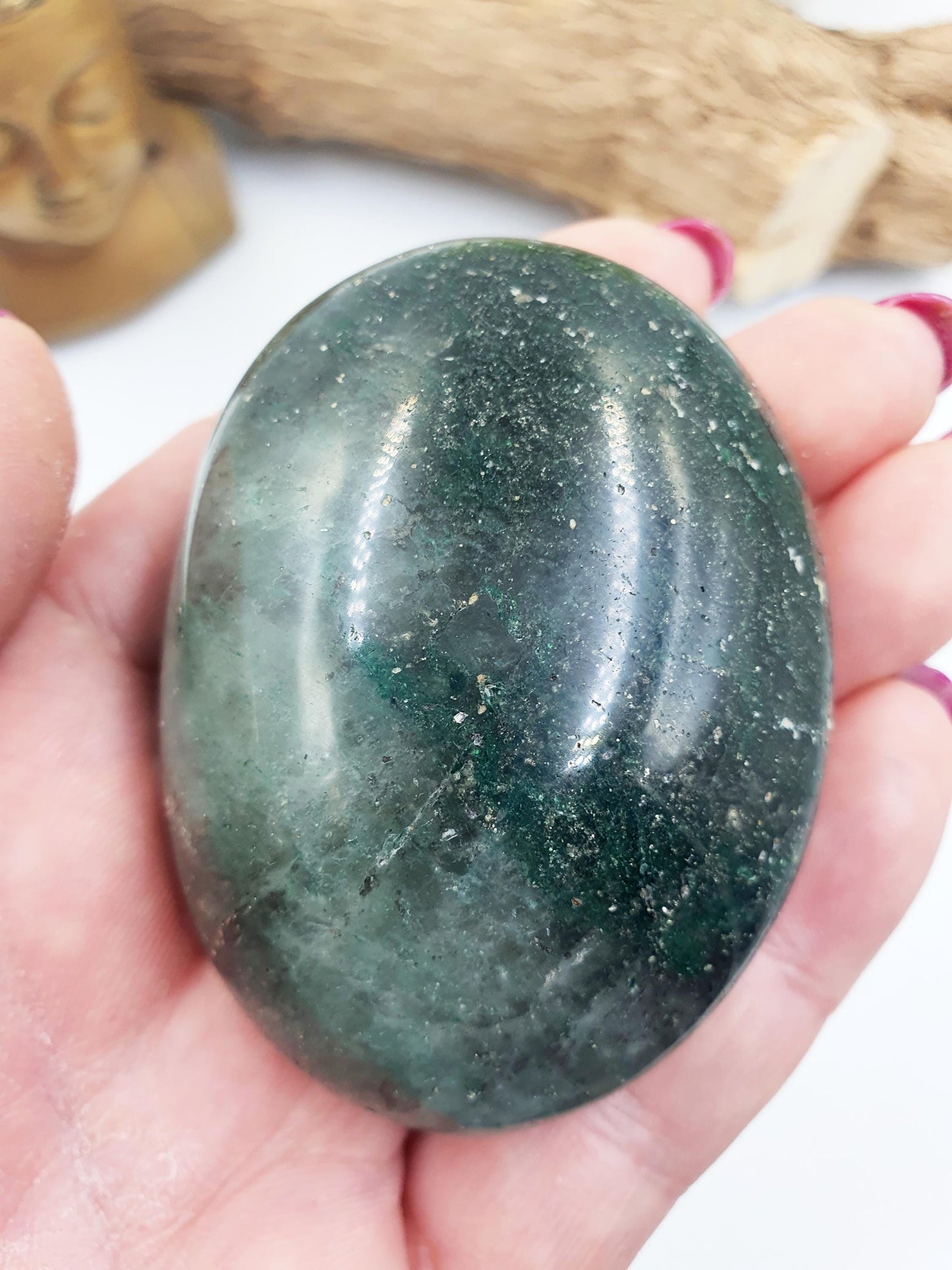 Green Fuchsite Palm Stone - Heart Chakra & Emotional Healing Crystal - 145g