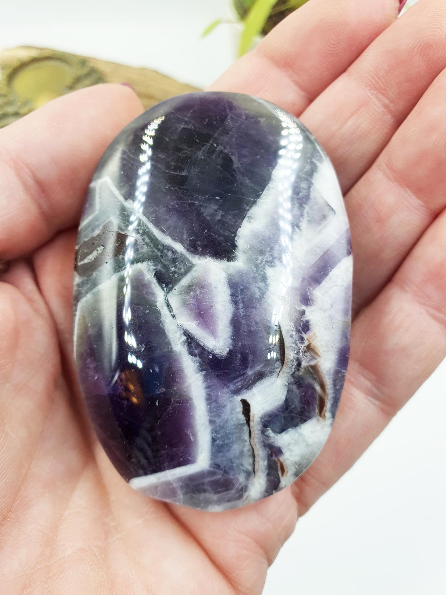 Dream Amethyst Palm Stone - Intuition & Spiritual Protection Crystal - 110g