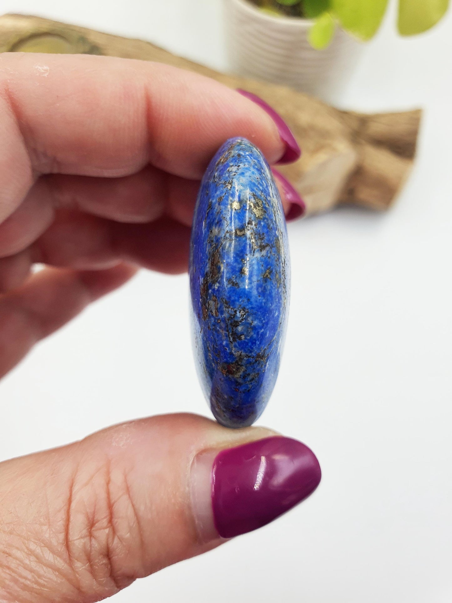 Round Lapis Lazuli Palm Stone - Wisdom & Truth Third Eye Chakra Crystal - 45g
