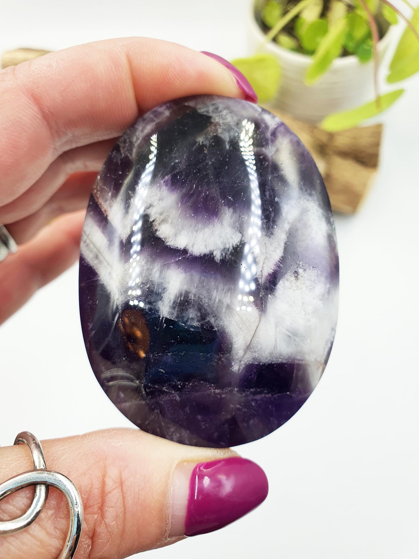 Dream Amethyst Palm Stone - Intuition & Spiritual Protection Crystal - 120g