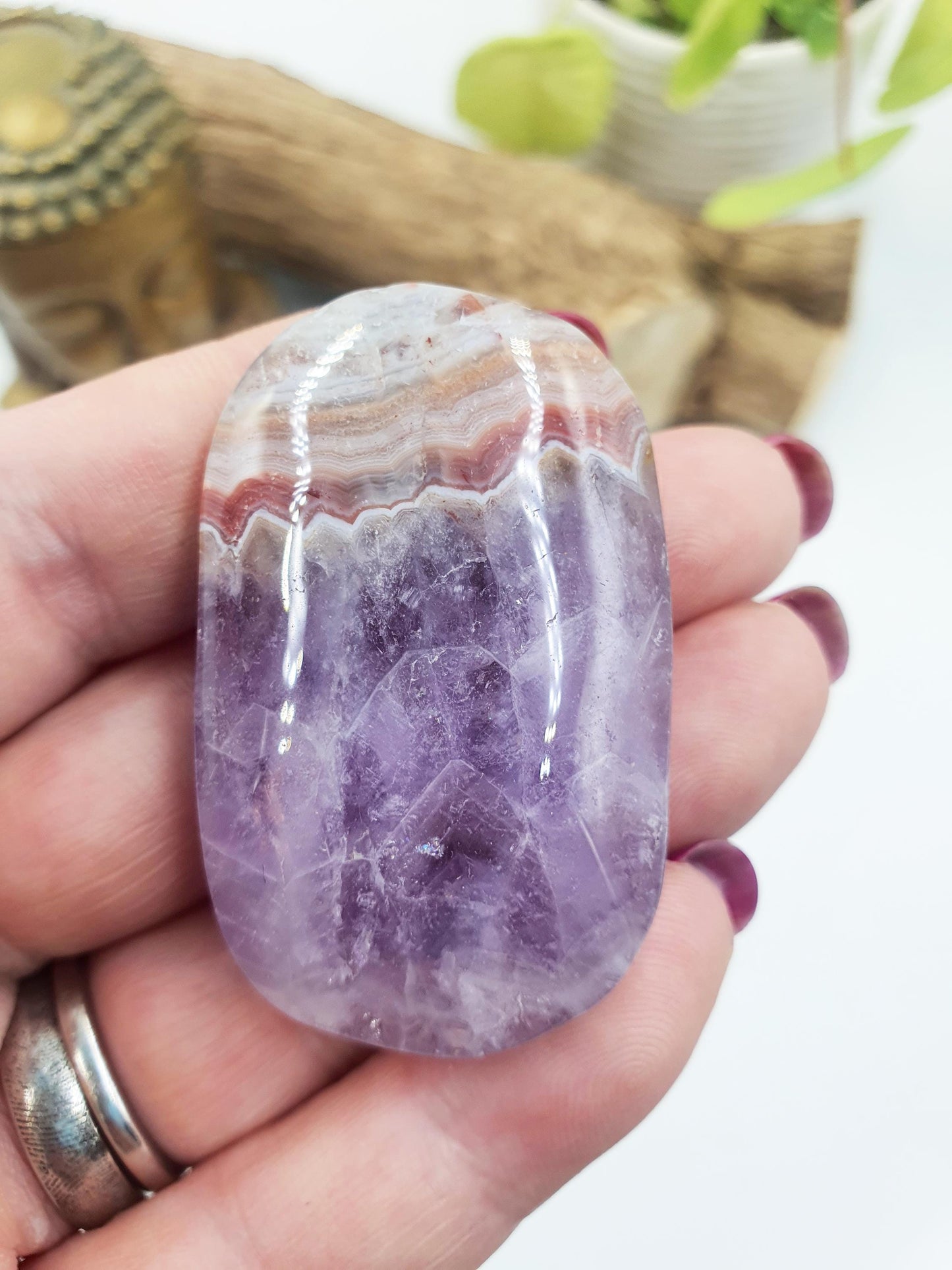 Amethyst Agate Palm Stone - Calming & Balancing Healing Crystal - 35g