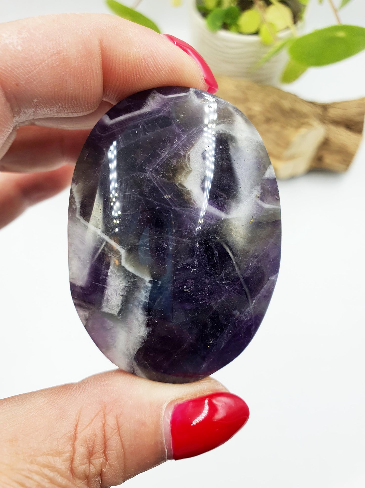 Dream Amethyst Palm Stone - Intuition & Spiritual Protection Crystal - 90g