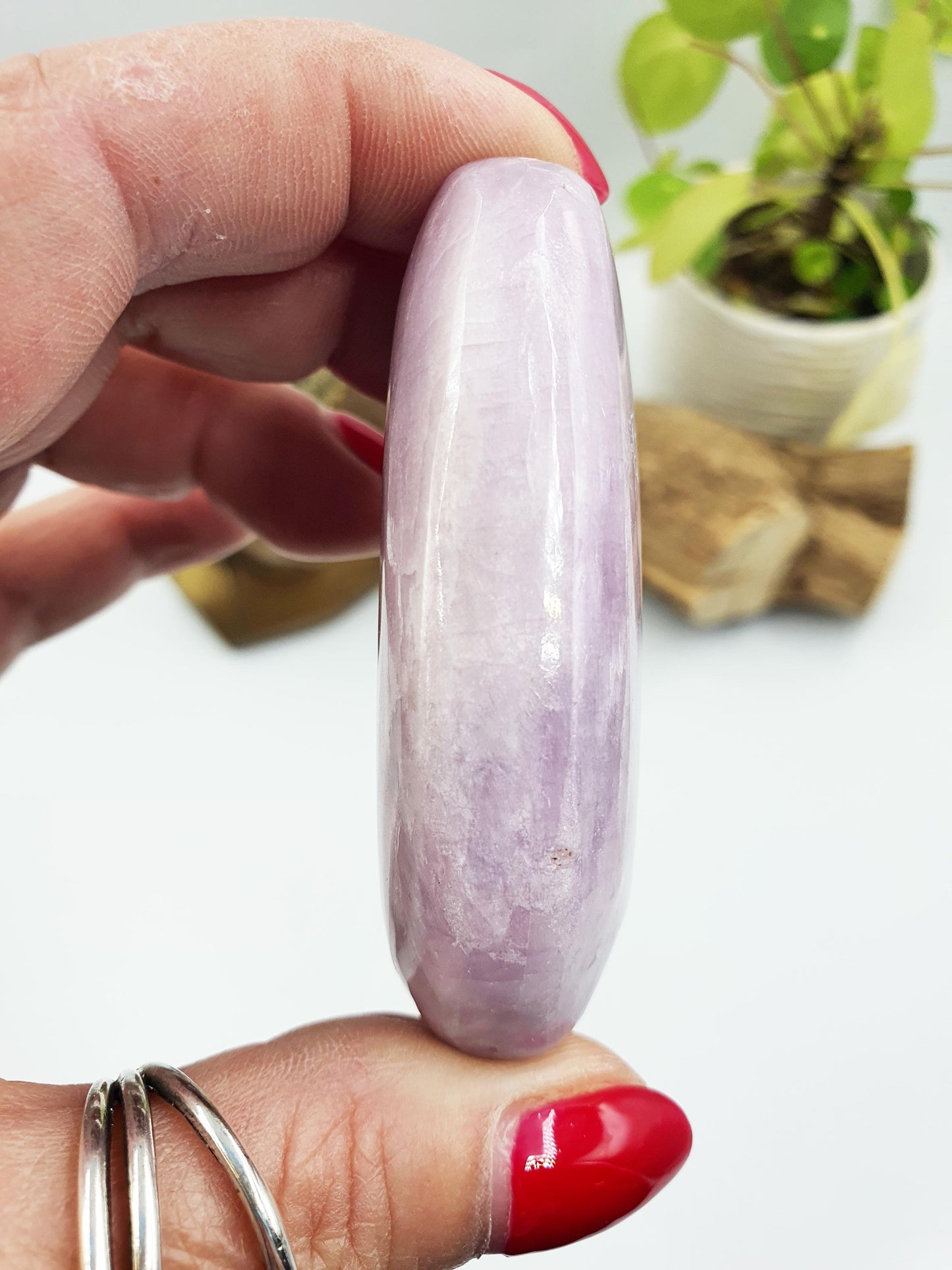 Kunzite Crystal Palm Stone - Heart Chakra & Emotional Healing Crystal - 100g