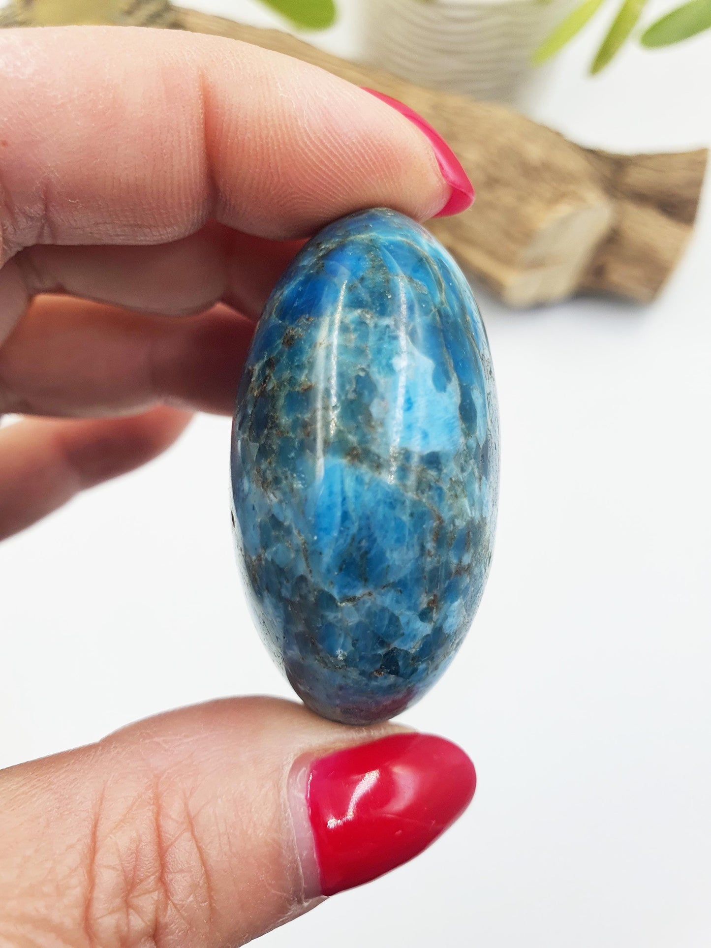 Blue Apatite Palm Stone - Motivation & Focus Healing Crystal - 85g