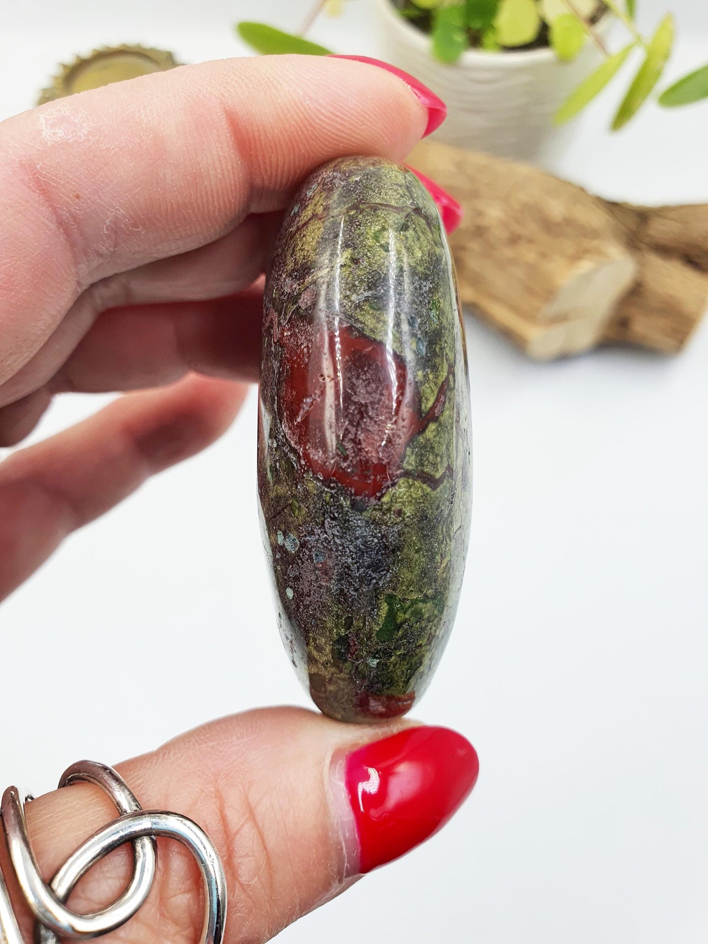 Dragon's Blood Palm Stone - Courage & Vitality Healing Crystal, 110g