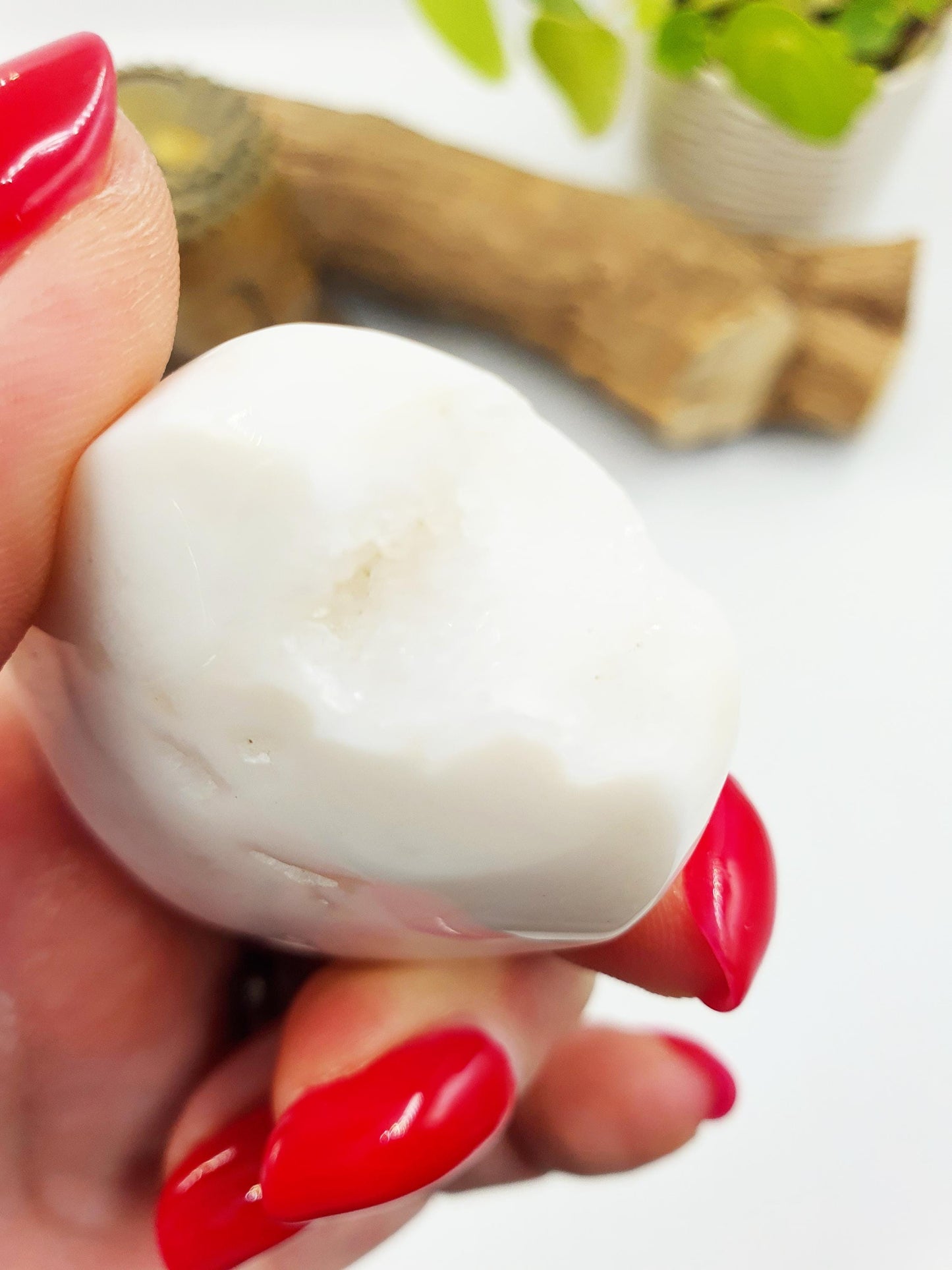 White Agate Drusy Palm Stone - Calming & Cleansing Healing Crystal - 60g