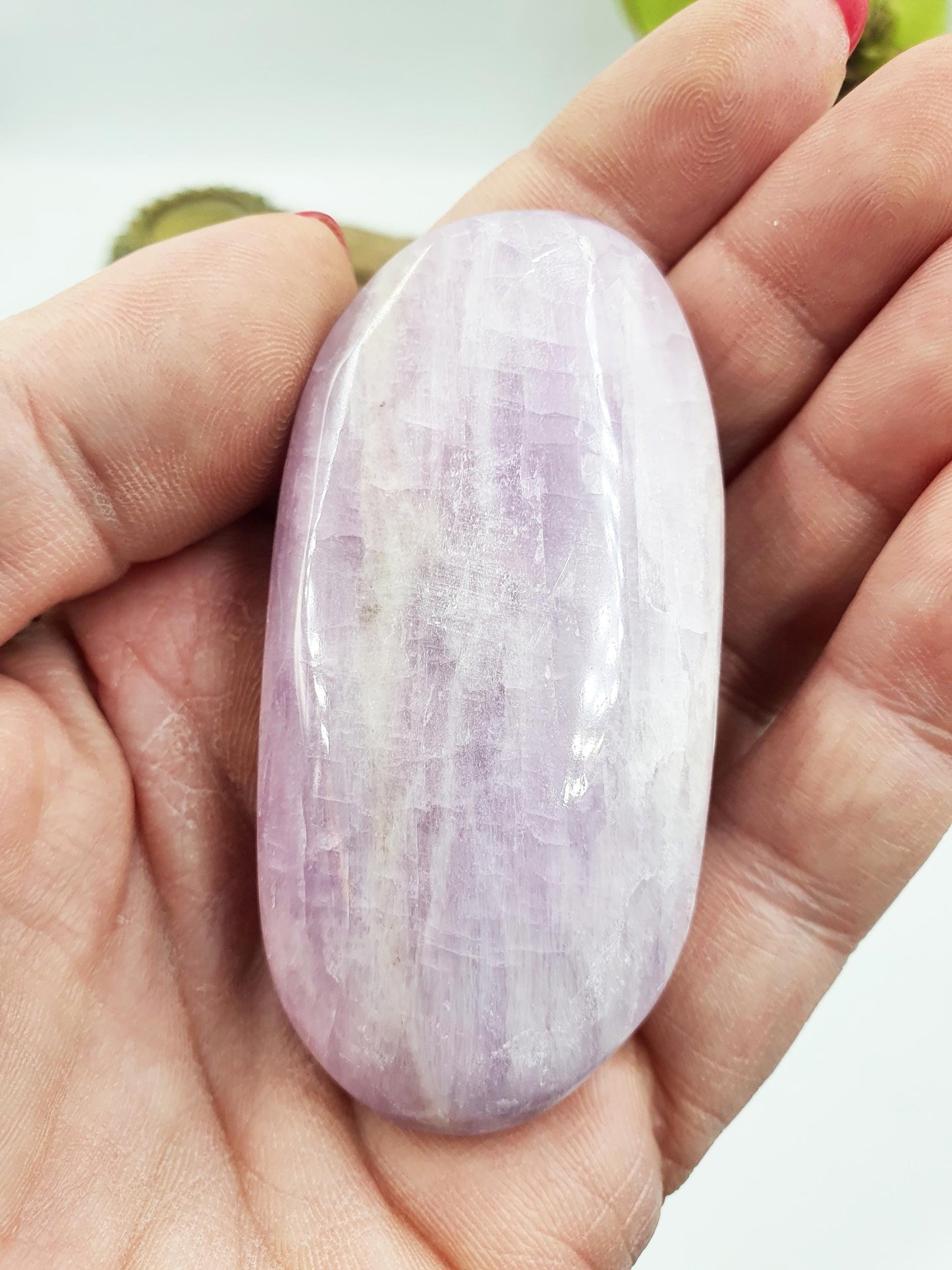 Kunzite Crystal Palm Stone - Heart Chakra & Emotional Healing Crystal - 100g