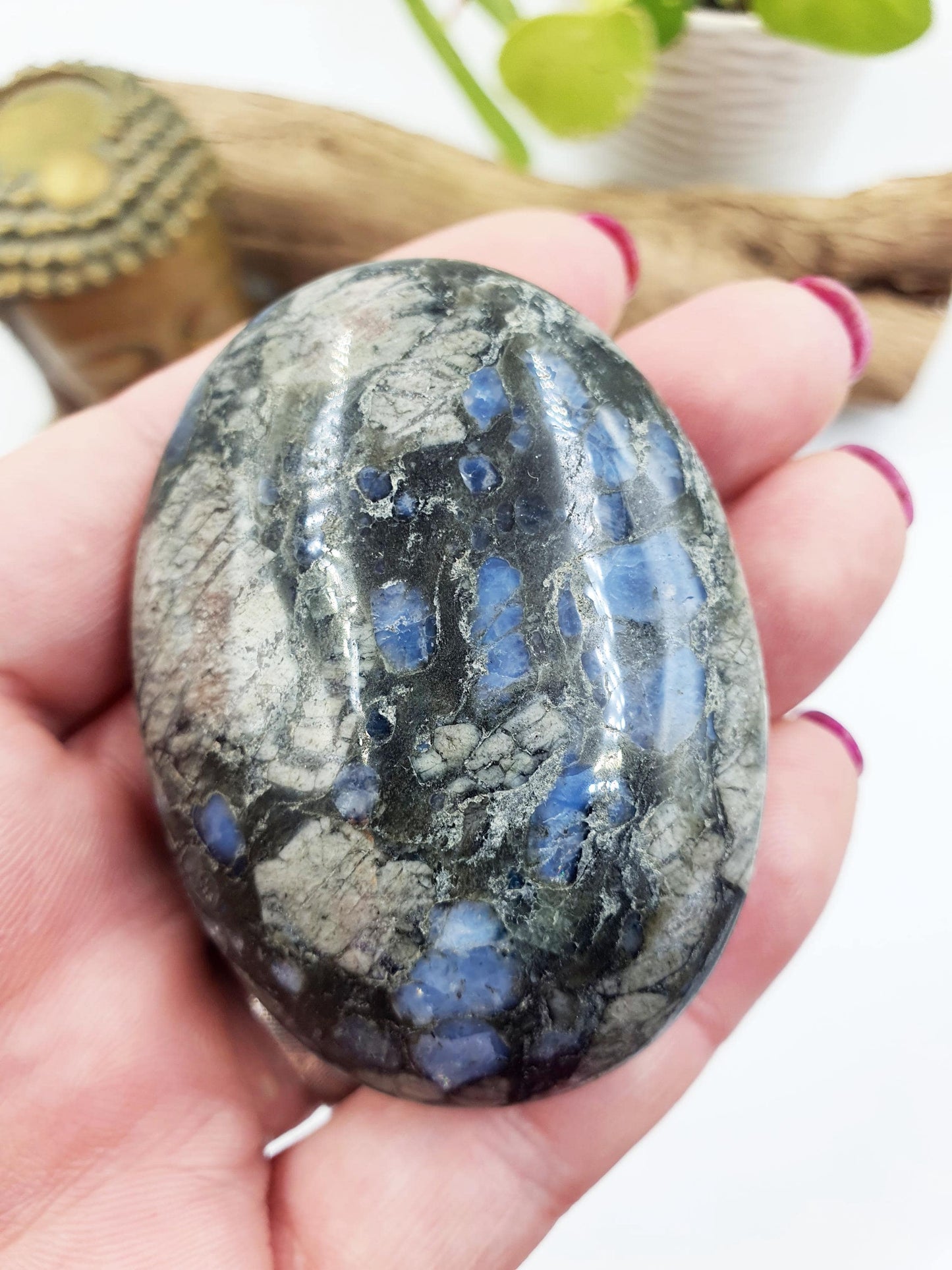 Que Sera (Llanite) Palm Stone - Uplifting & High Vibration Healing Crystal - 100g